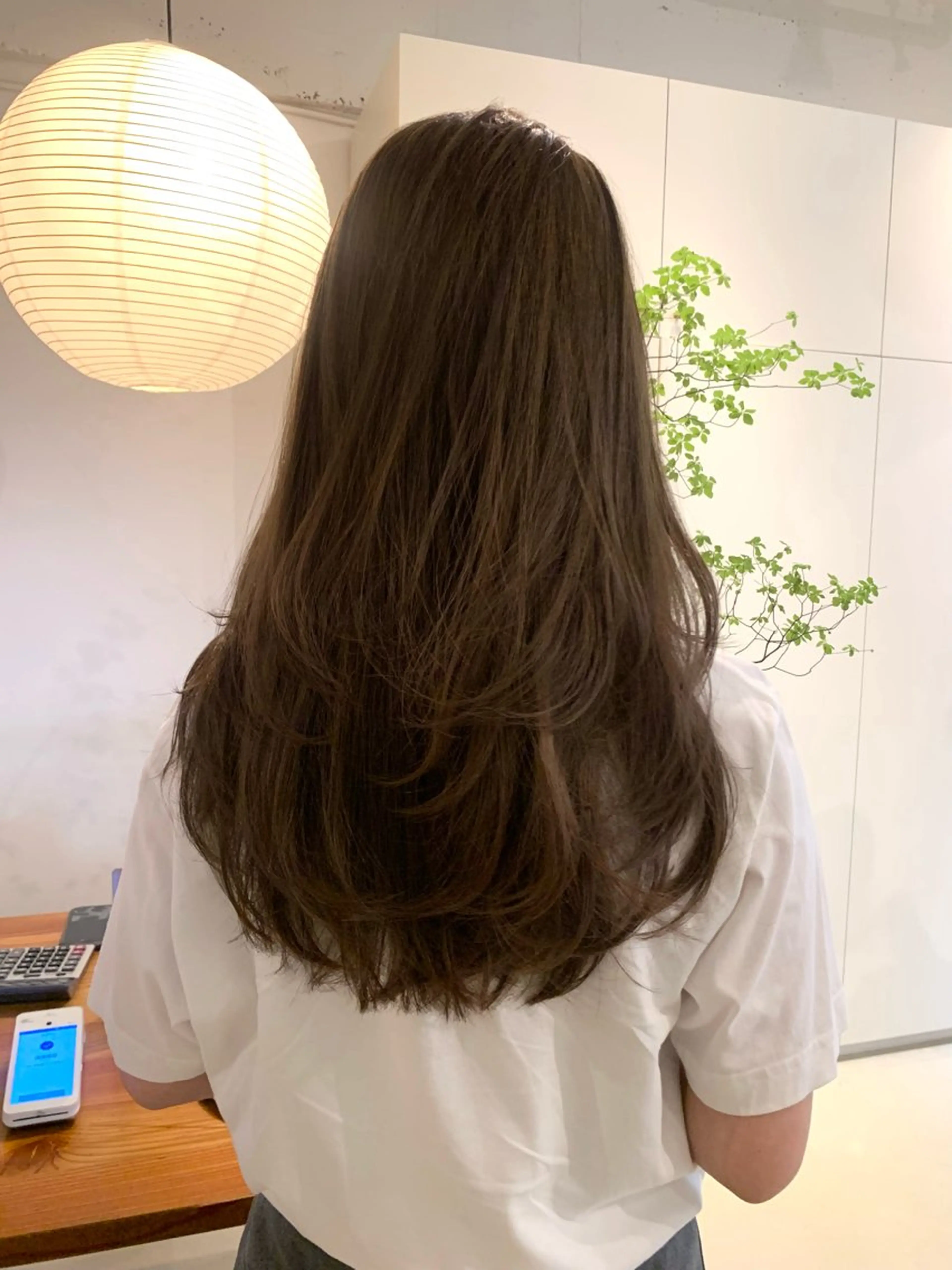 ロング カラー ベージュカラー ブリーチ ダブルカラー ブリーチなしカラー オリーブベージュ ヘアカラー 落合希 Olivebeigeのヘアスタイル