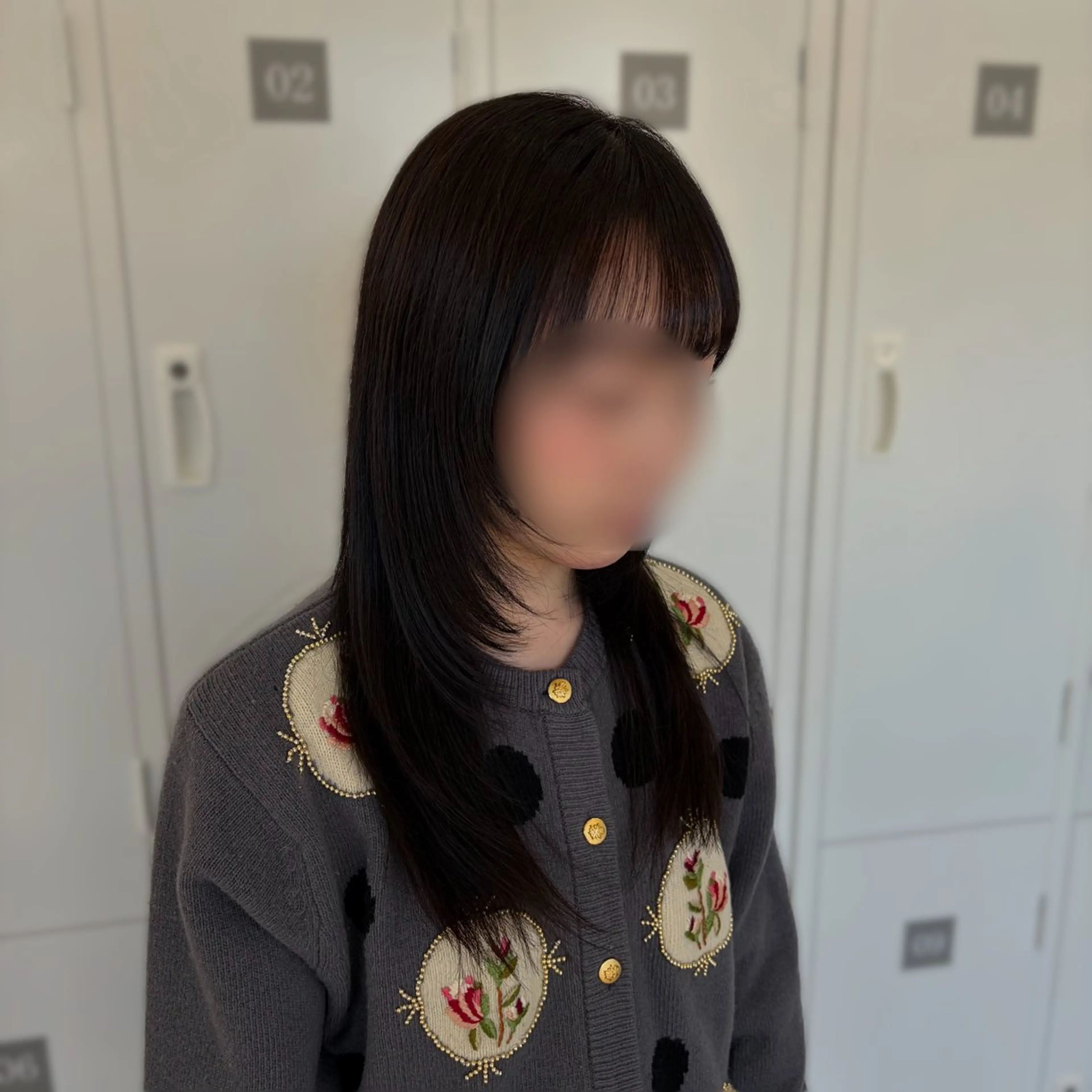 セミロング カラー 庄司 茉唯のヘアスタイル