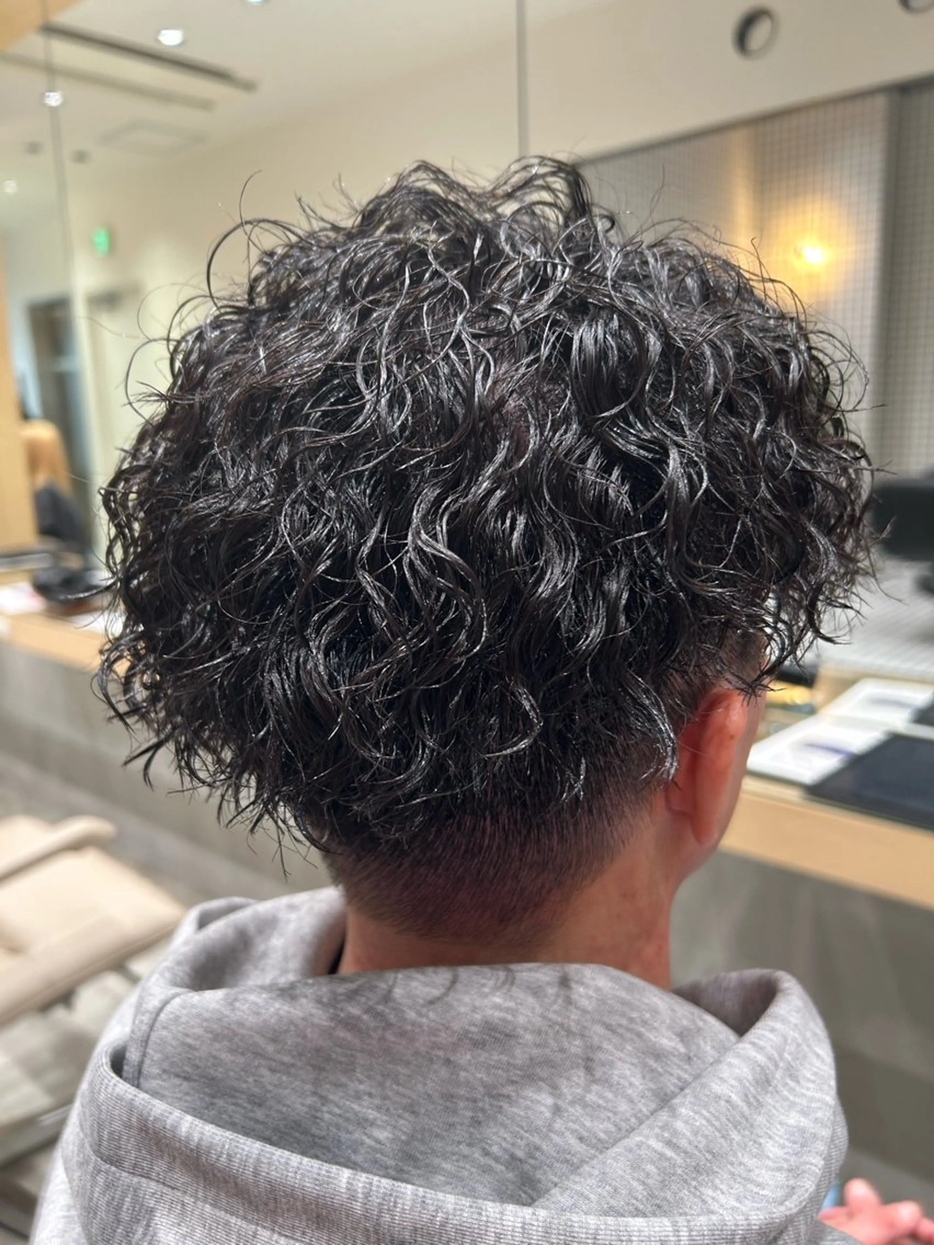 パーマ メンズ フェードカット メンズパーマ ツイストスパイラルパーマ スパイラルパーマ 🐲ツイスパ🐲 フェード/龍のヘアスタイル