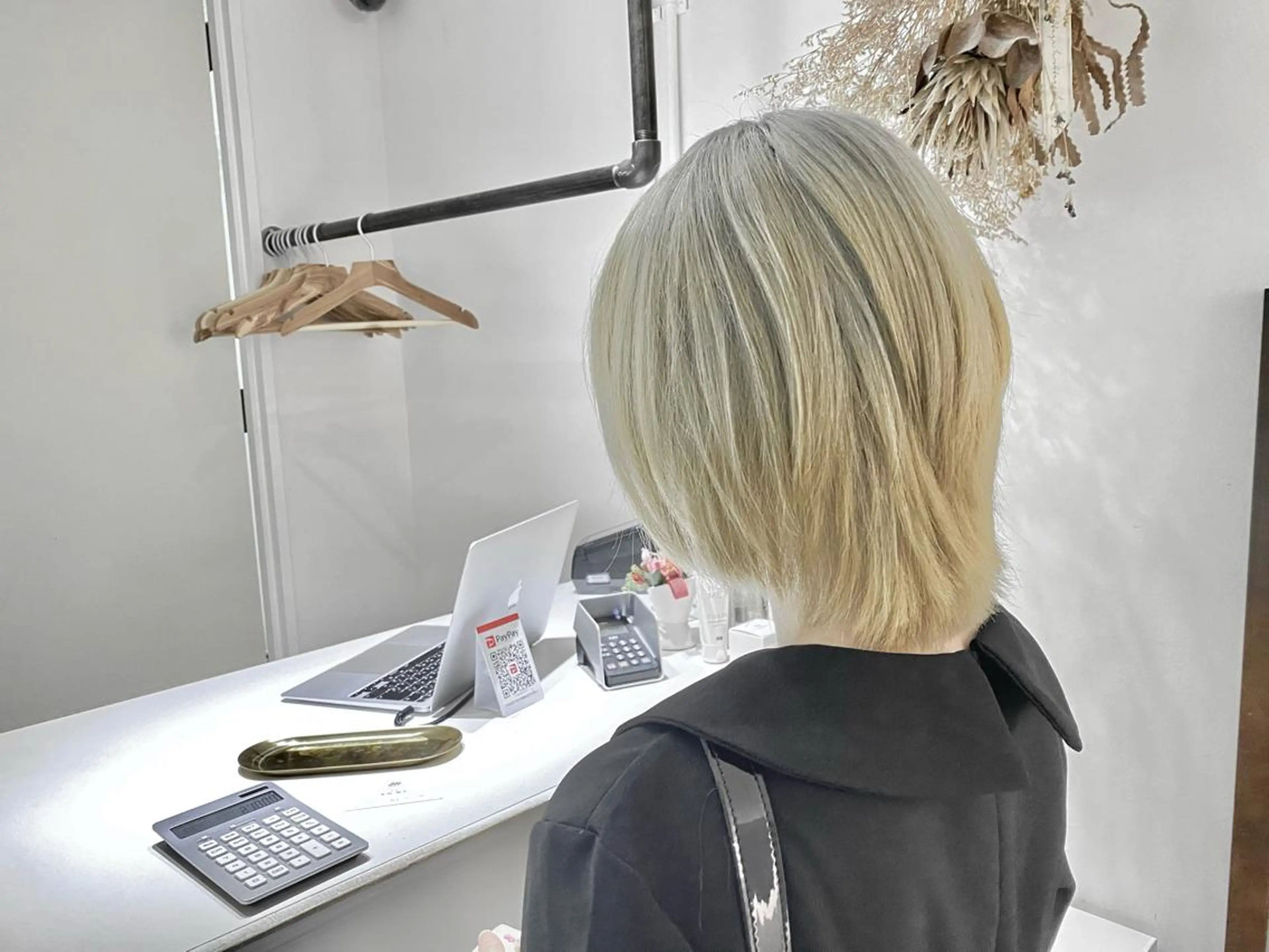 ショート ili 梅田のヘアスタイル