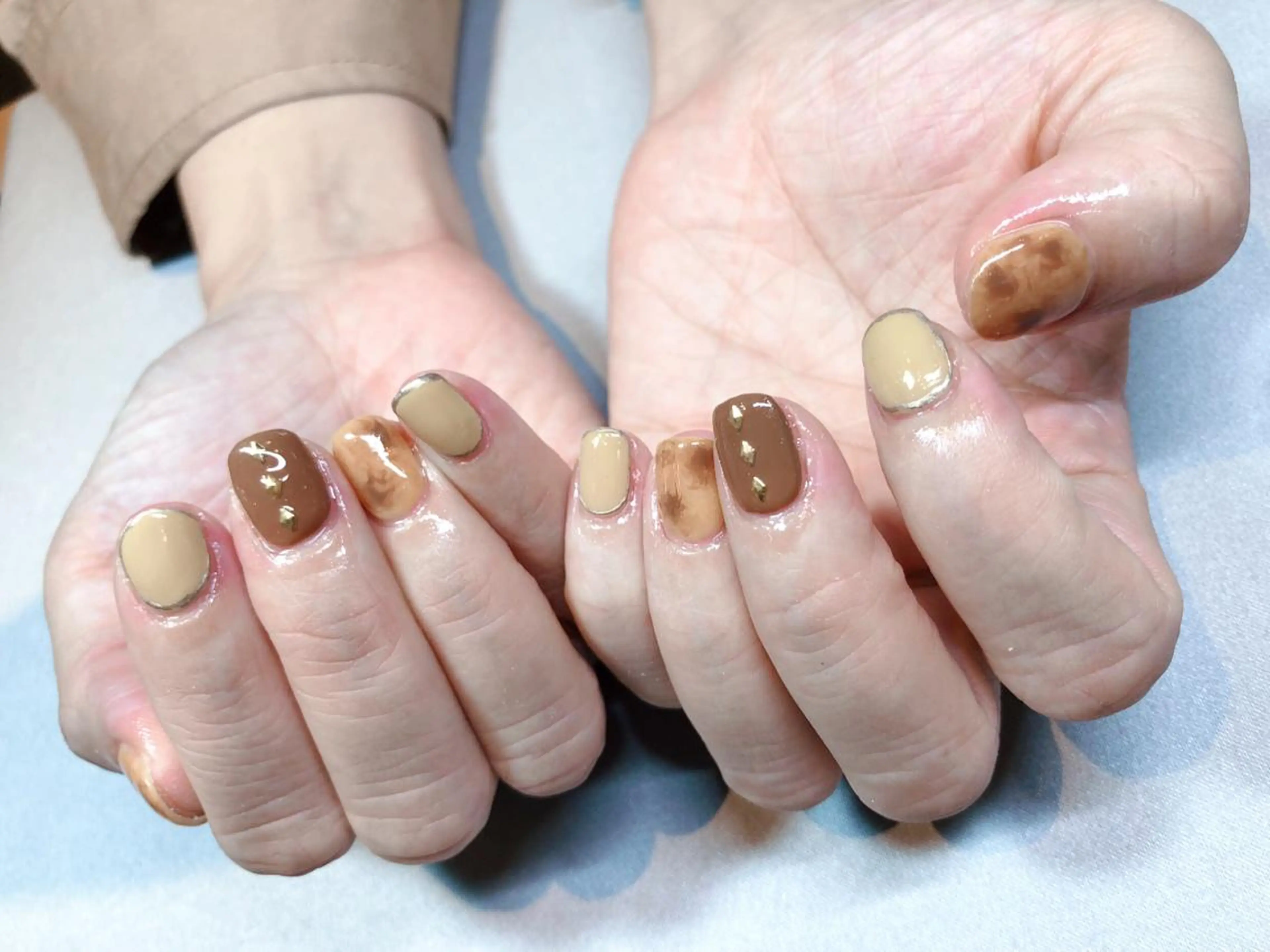 ネイル iiloo aromaworksのネイルデザイン