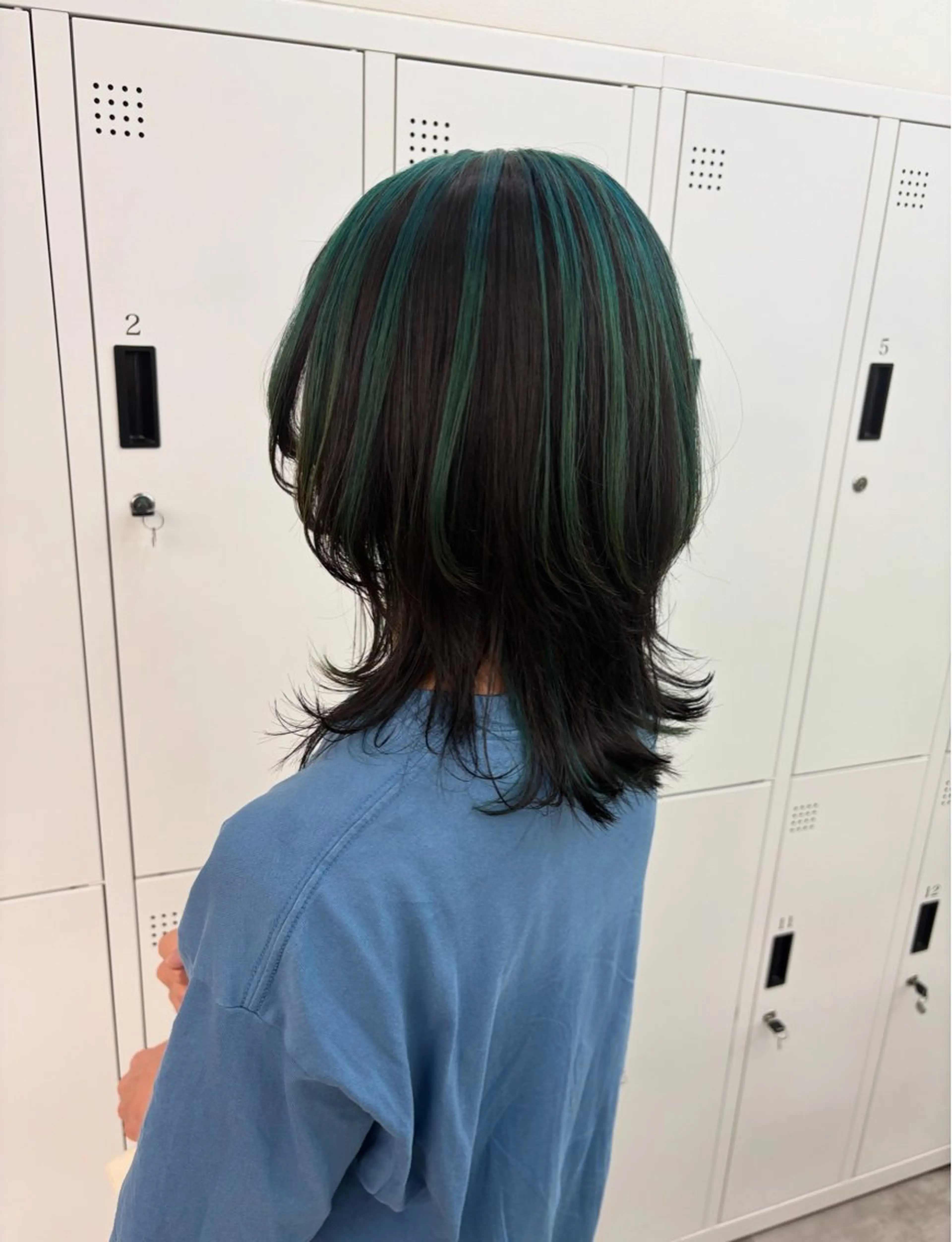 ミディアム 綾乃／デザインカラー ／ハイトーン／ボブのヘアスタイル