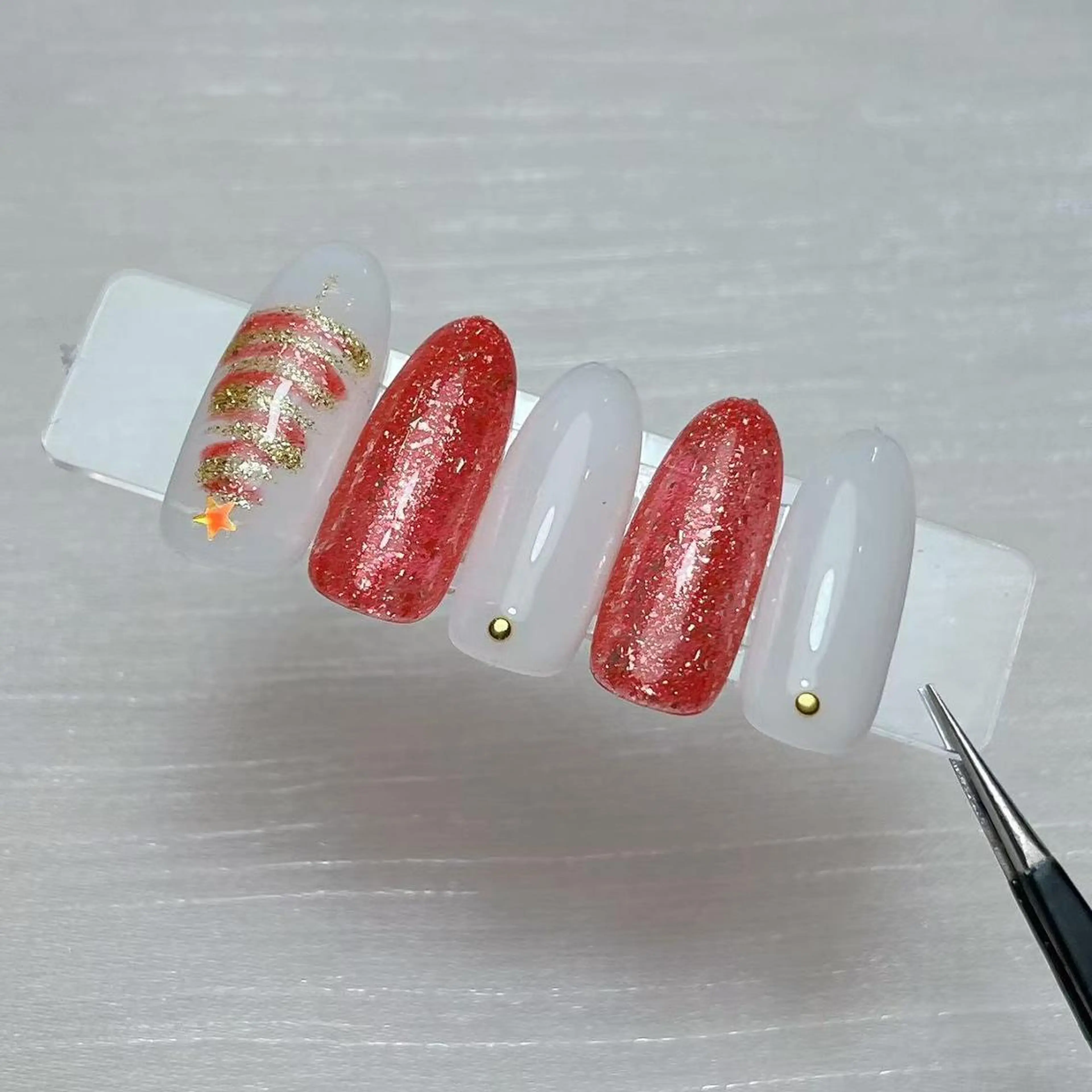 ネイル ハンドネイル 桃山 莉緒のネイルデザイン