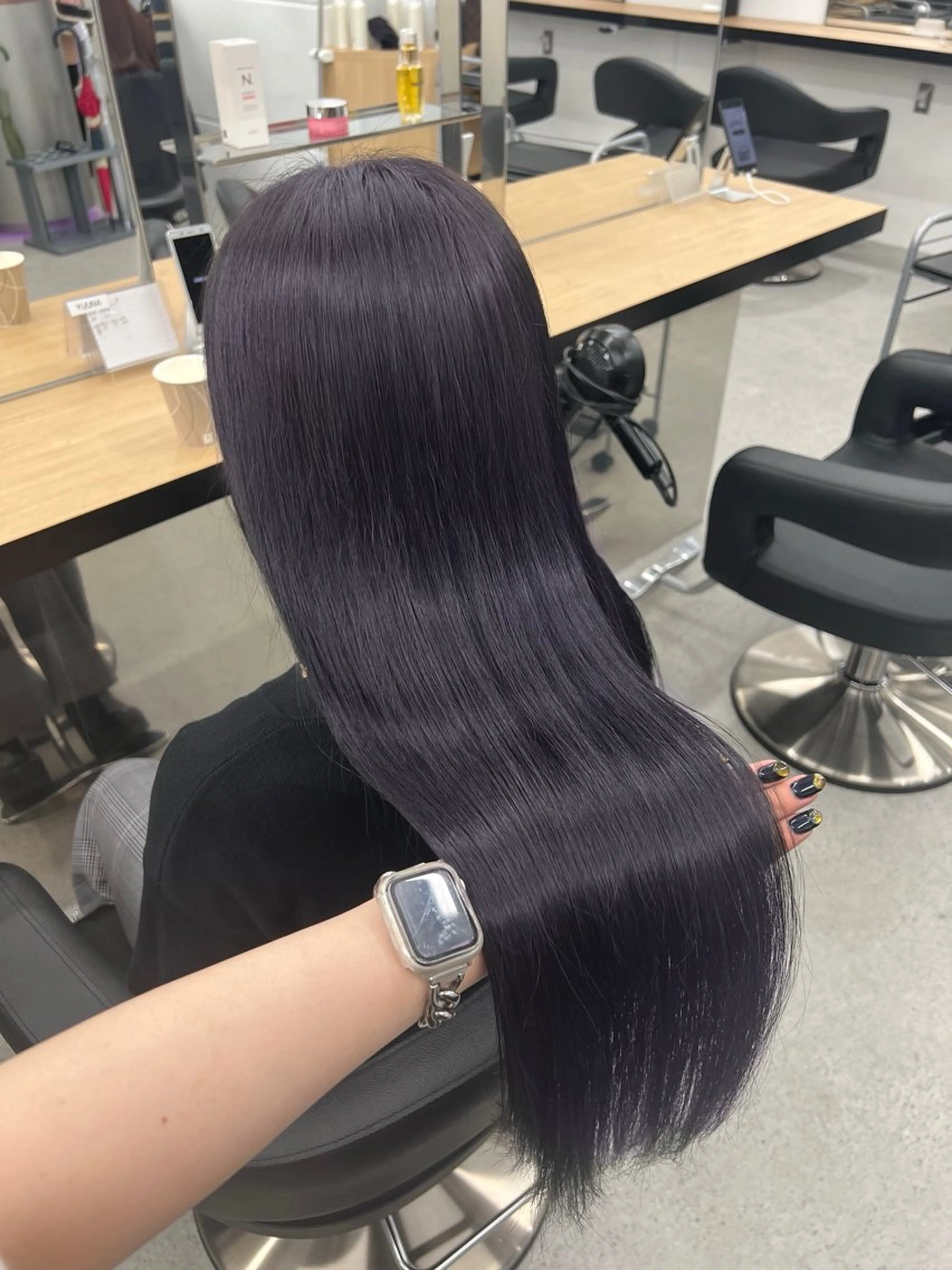 ロング カラー 暗髪🩶ラベンダー/ ブルー/ユウナ🤍のヘアスタイル