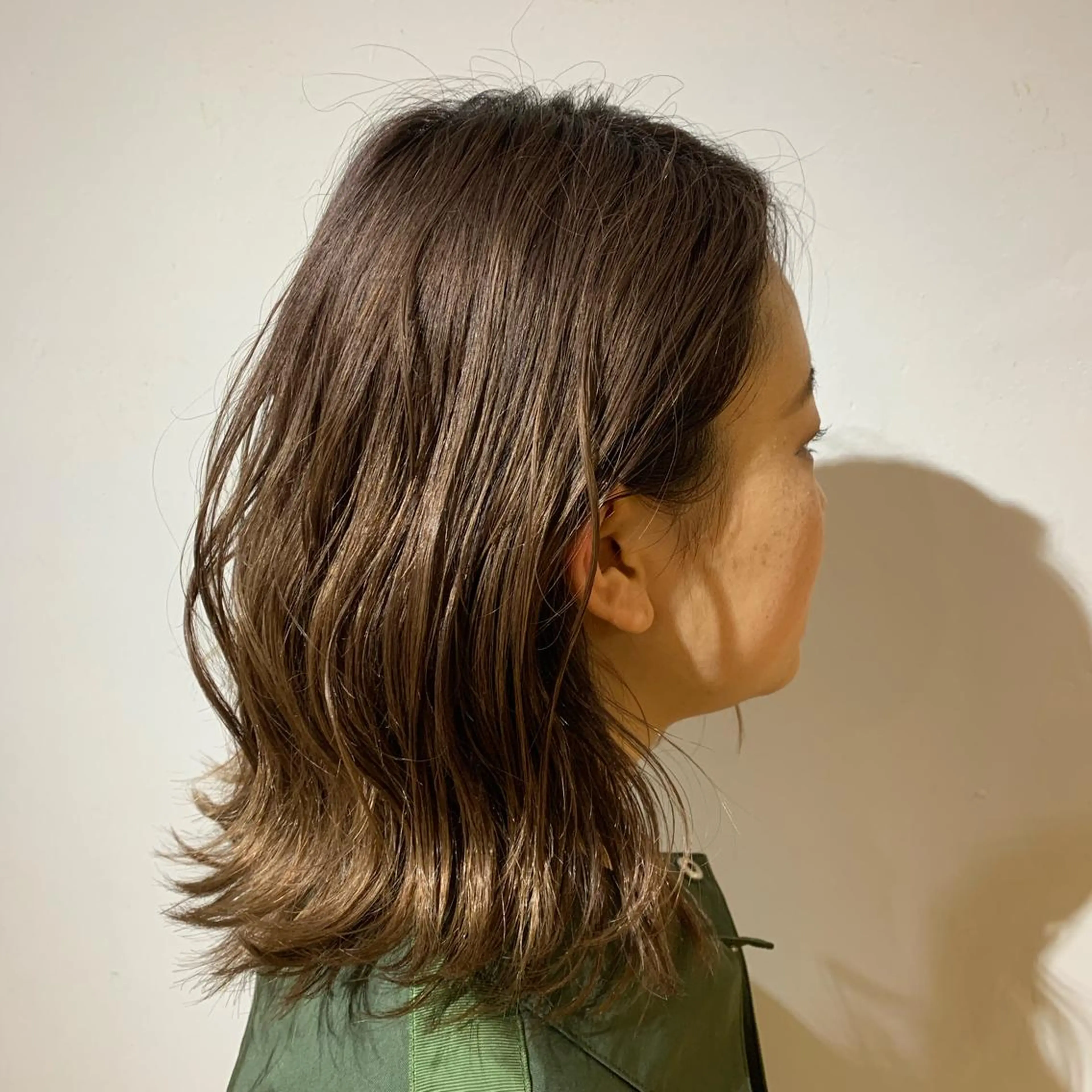 ミディアム 菅原リキヤ くびれレイヤーヘアのヘアスタイル