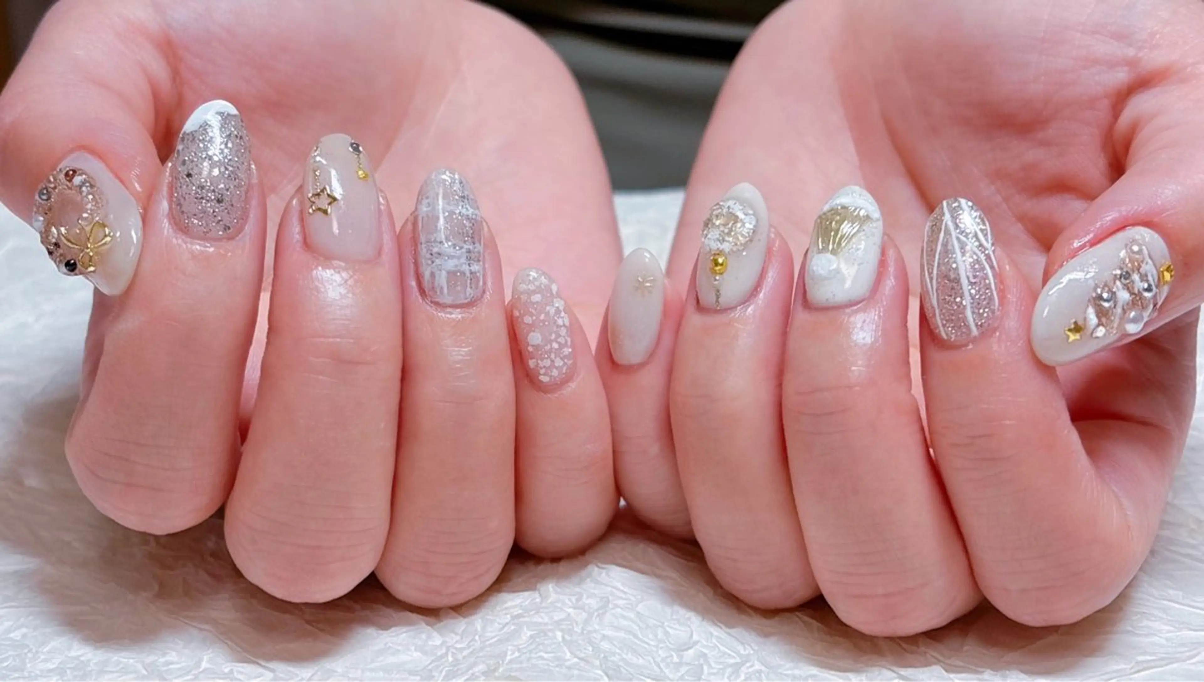 ネイル 冬ネイル クリスマス ハンドネイル ハンドケア ゆ か_Nails💫のネイルデザイン