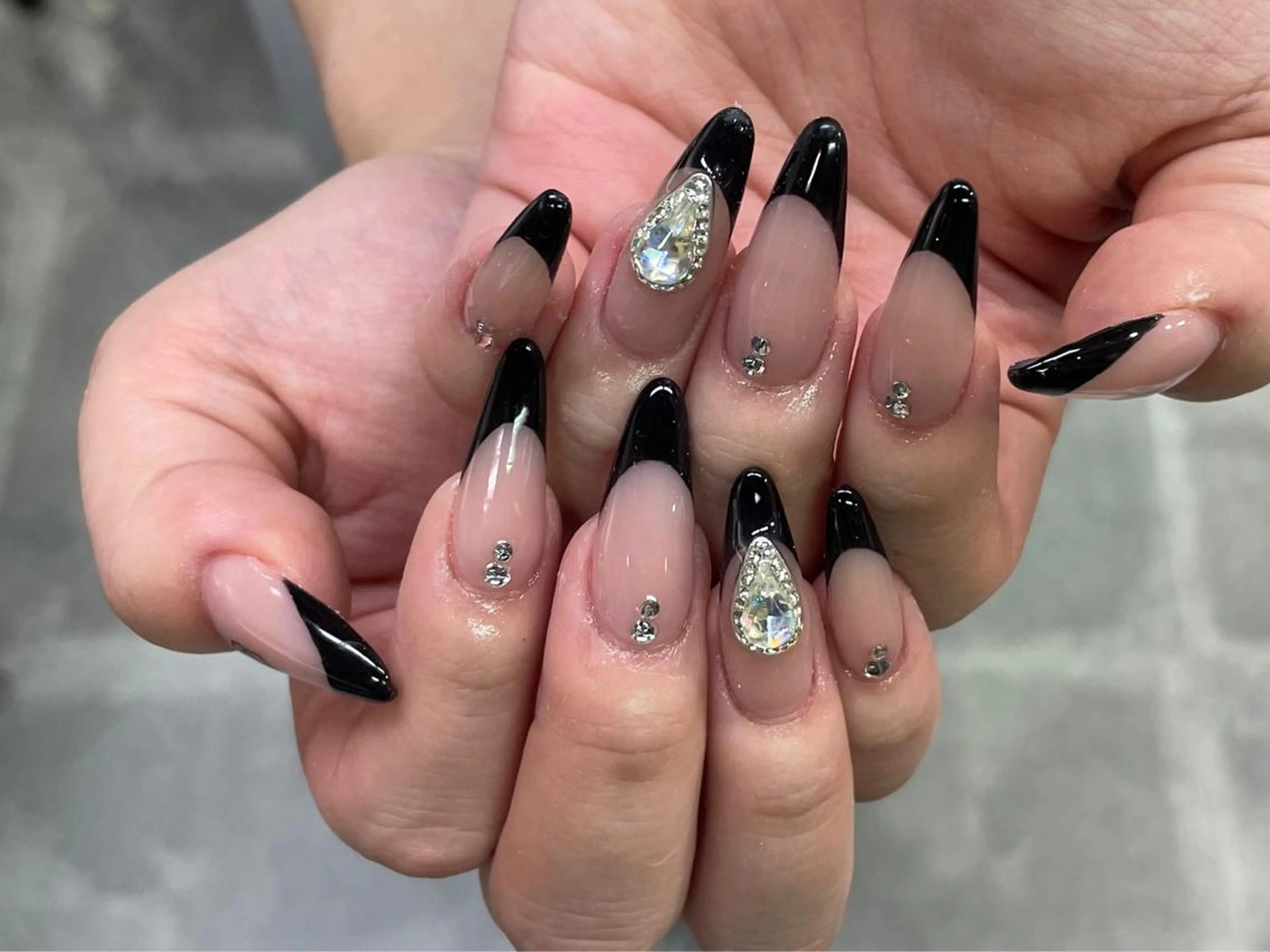ネイル nailstudio eviz新宿店のネイルデザイン