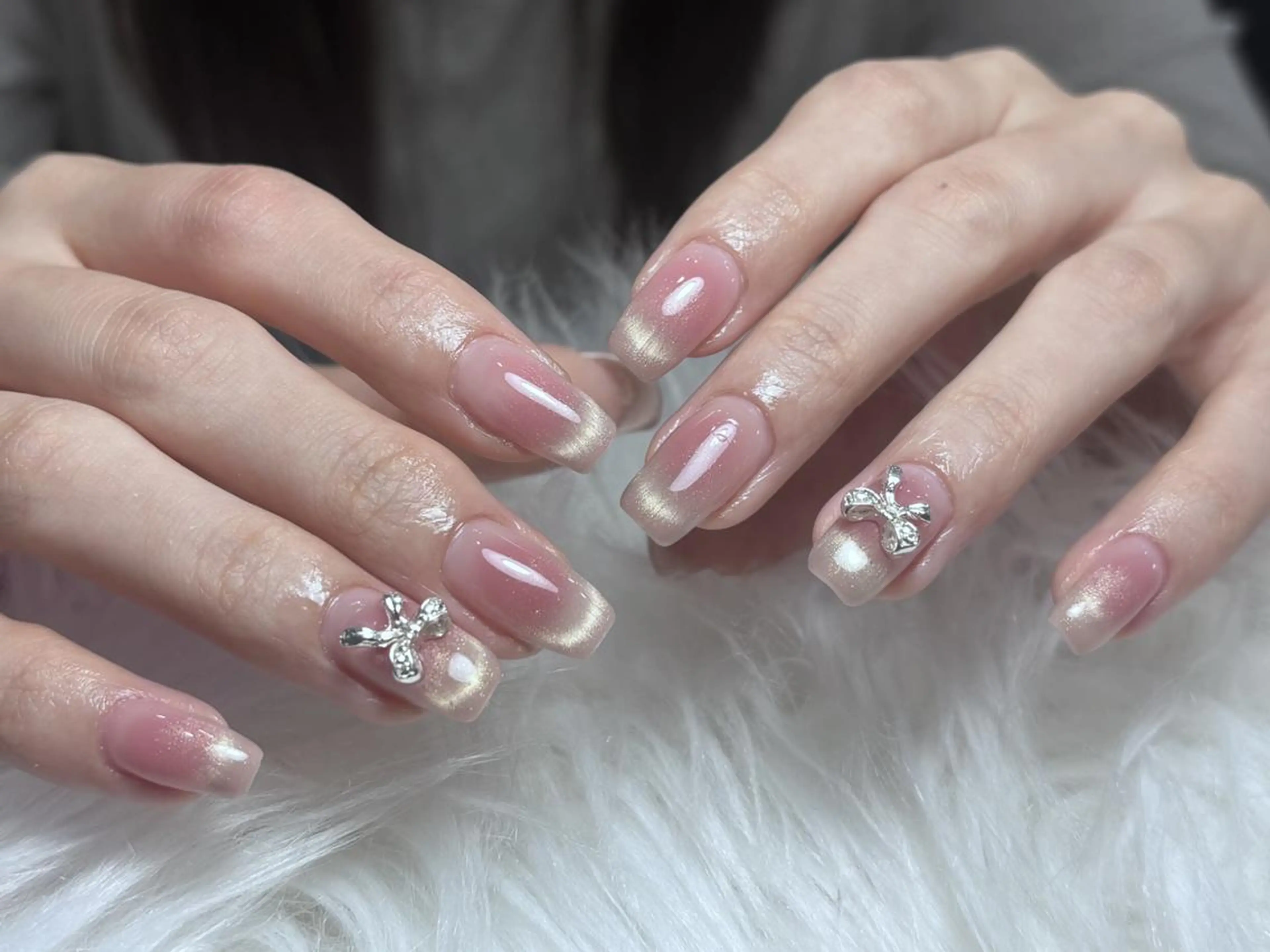 ネイル 長さ出し グラデーション 卒業式 キラキラネイル マグネットネイル Emi🌸Belle Nail Salonのネイルデザイン