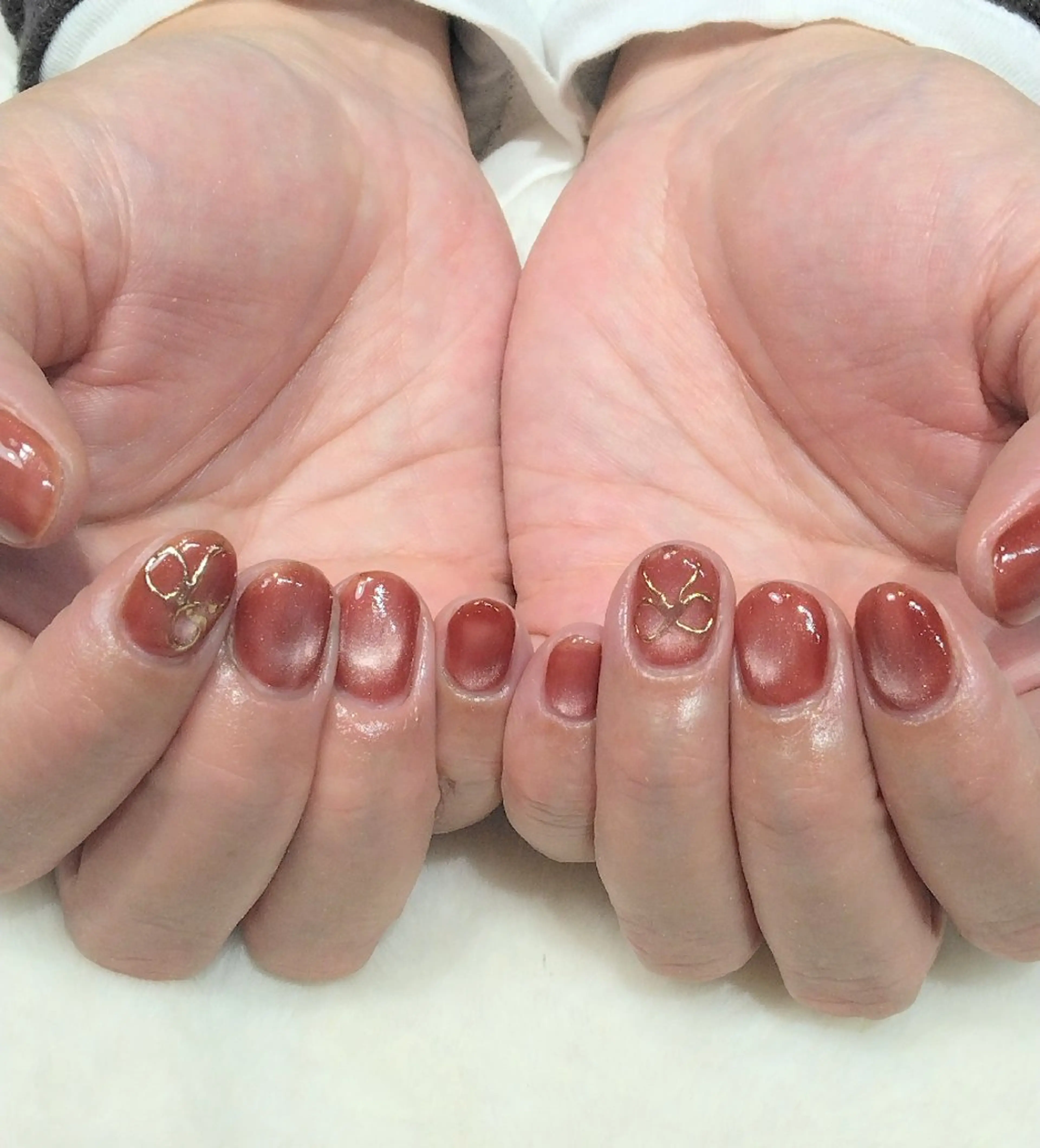 ネイル マグネットネイル ミラーネイル リボン ARTEMIS SAITOのネイルデザイン