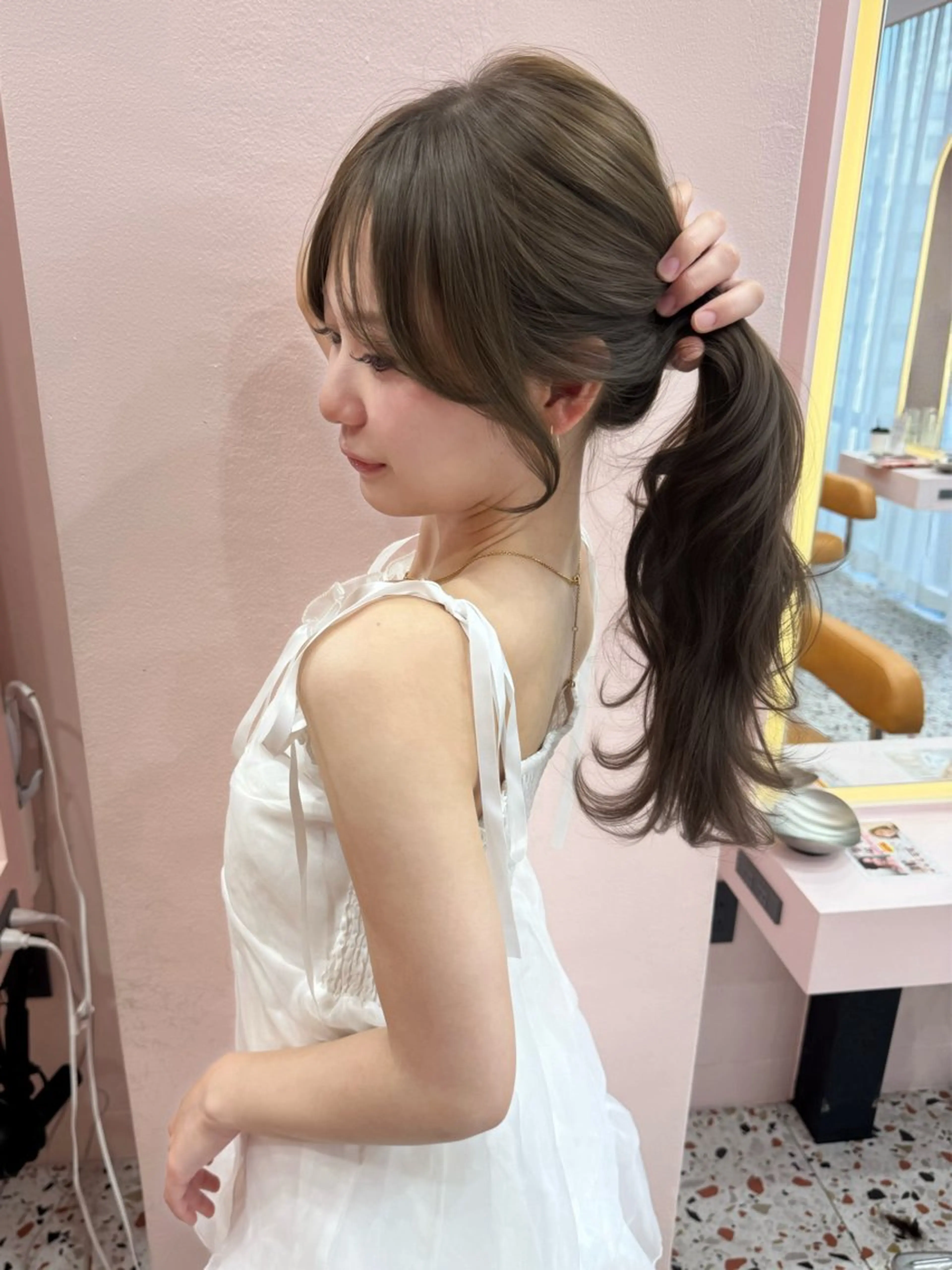 ロング くびれヘア 髪質改善 韓国風ヘア レイヤーカット シースルーバング カット ヘアカラー 顔周り/透明感カラー REINA𓍯のヘアスタイル