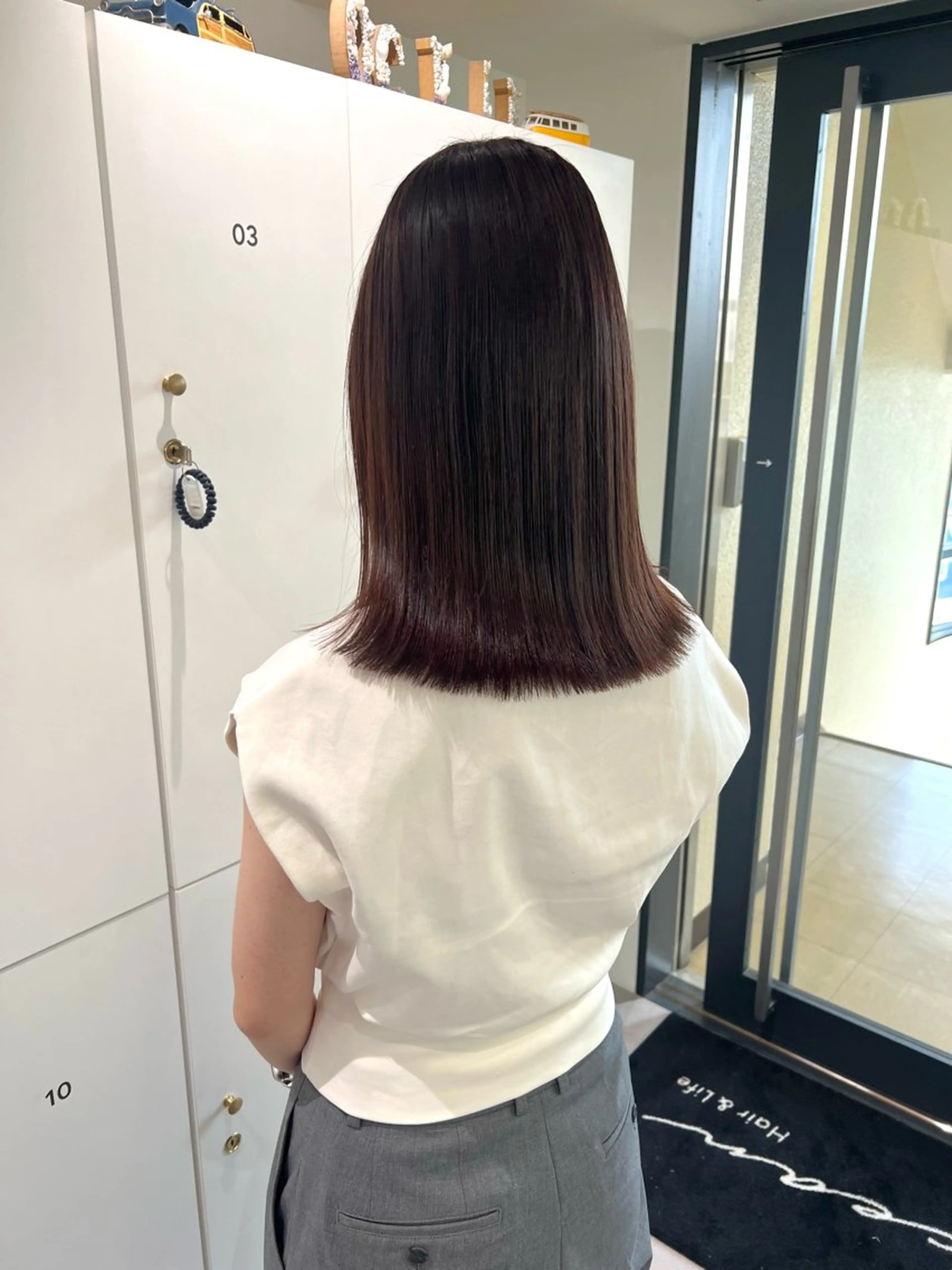 ミディアム カット ヘアカラー トリートメント 艶ベージュ/オリーブ カラー🫒airiのヘアスタイル