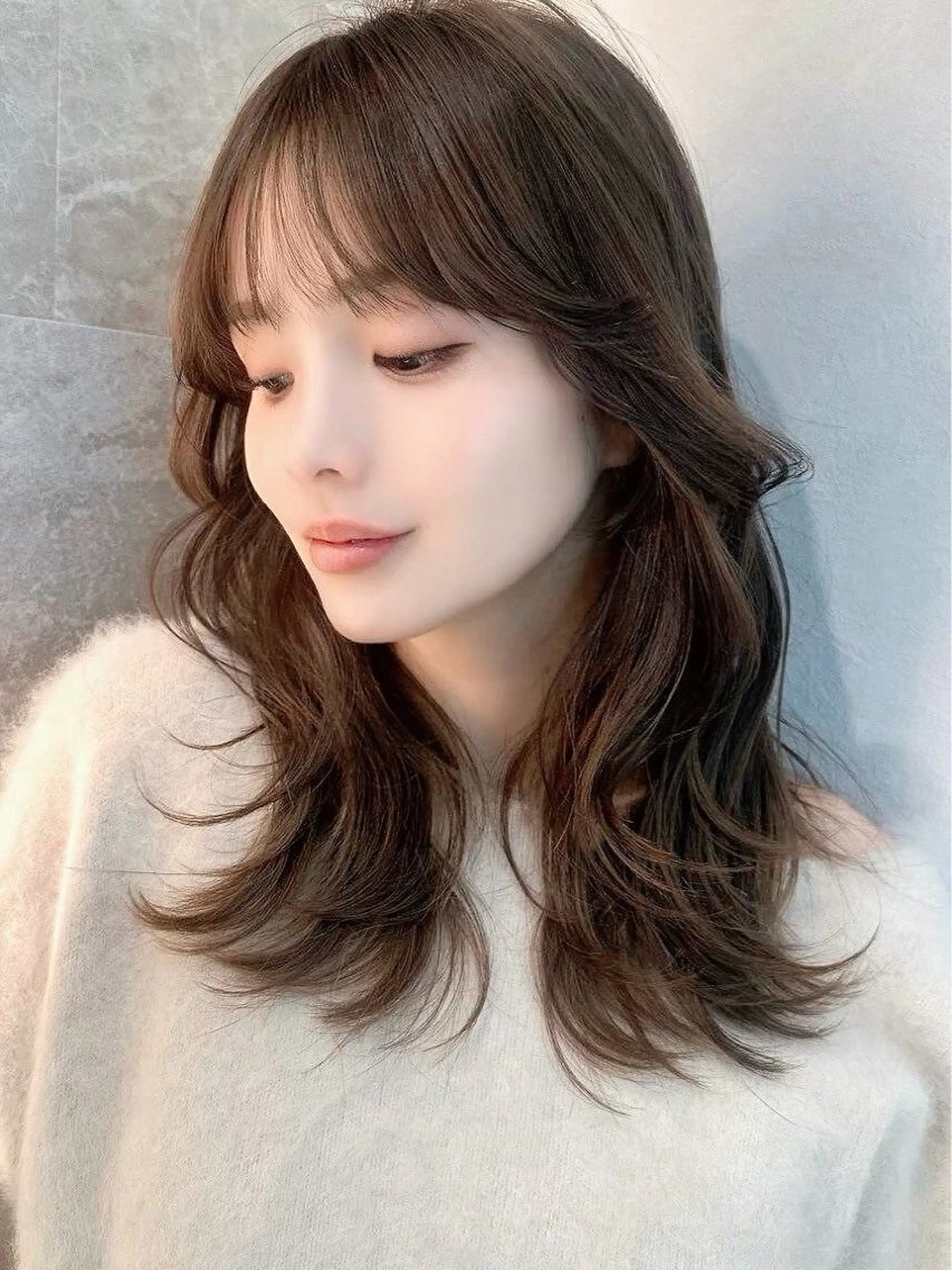 ミディアム 顔まわりレイヤー 顔周りカット レイヤーカット カット ヘアカラー トリートメント 宍戸 崇人のヘアスタイル