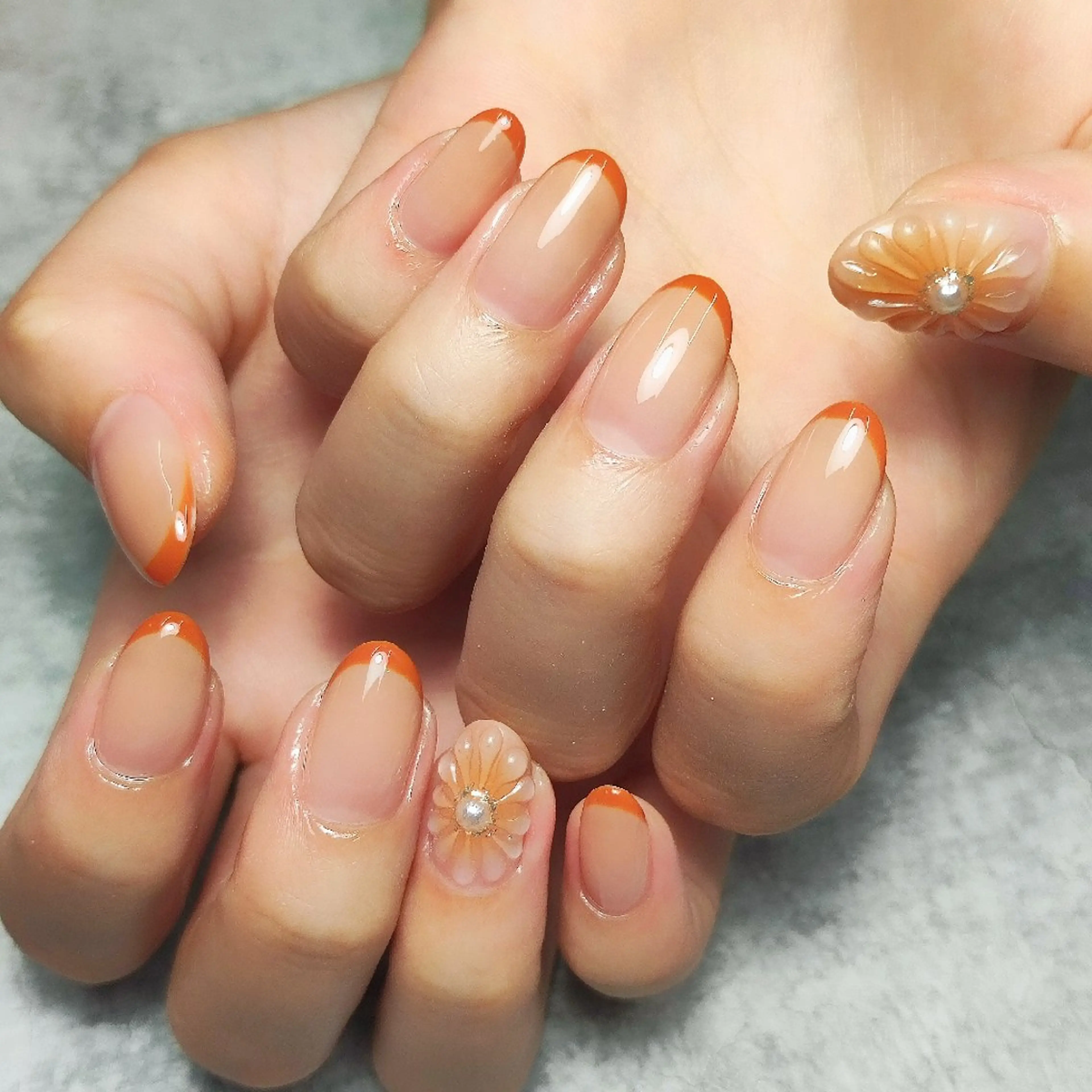 ネイル フラワーネイル フレンチネイル オレンジ ぷっくりネイル ハンドネイル 個人サロン saltnailのネイルデザイン