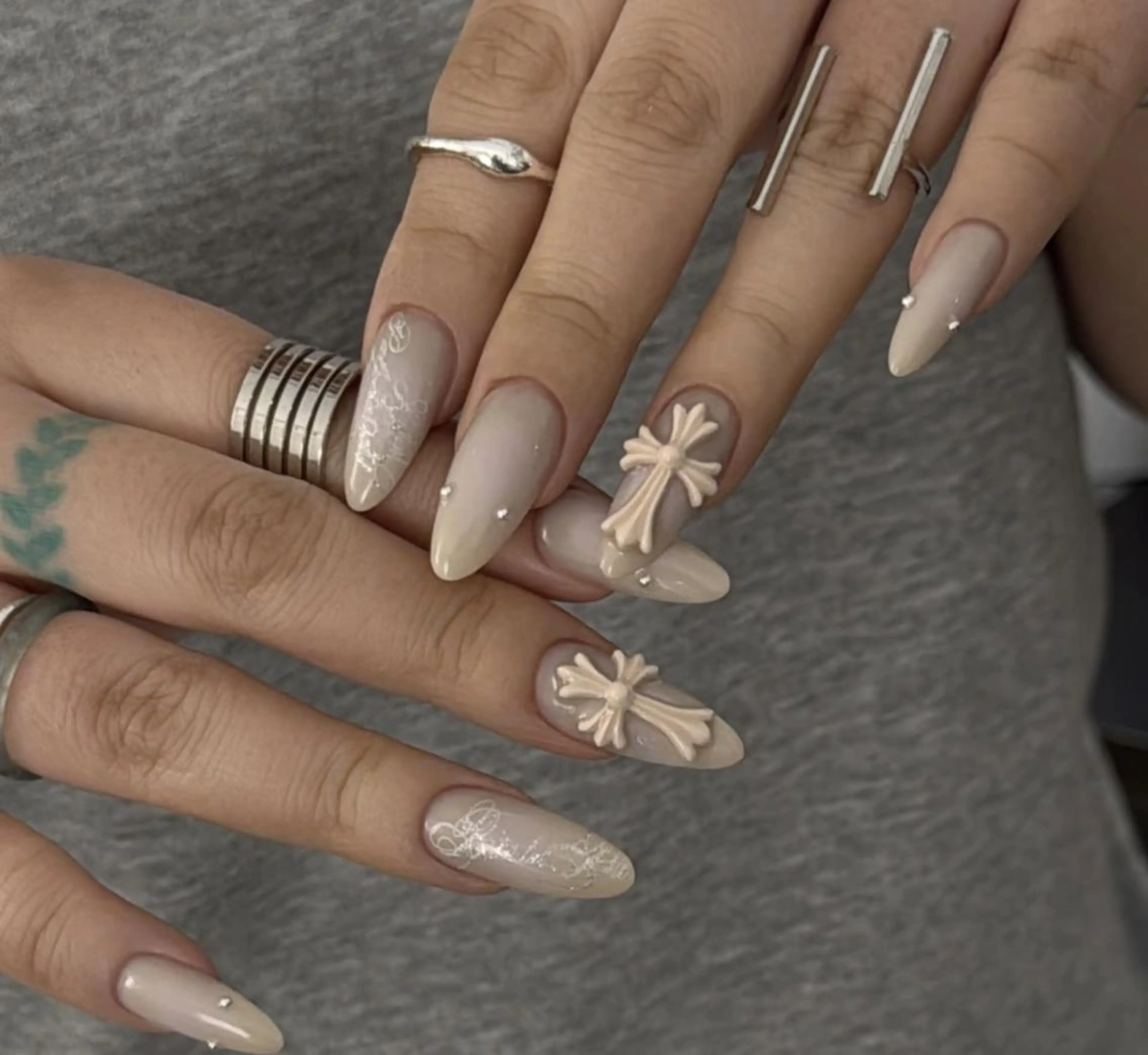 ネイル ハンドネイル 🎀 KiKi_nailのネイルデザイン