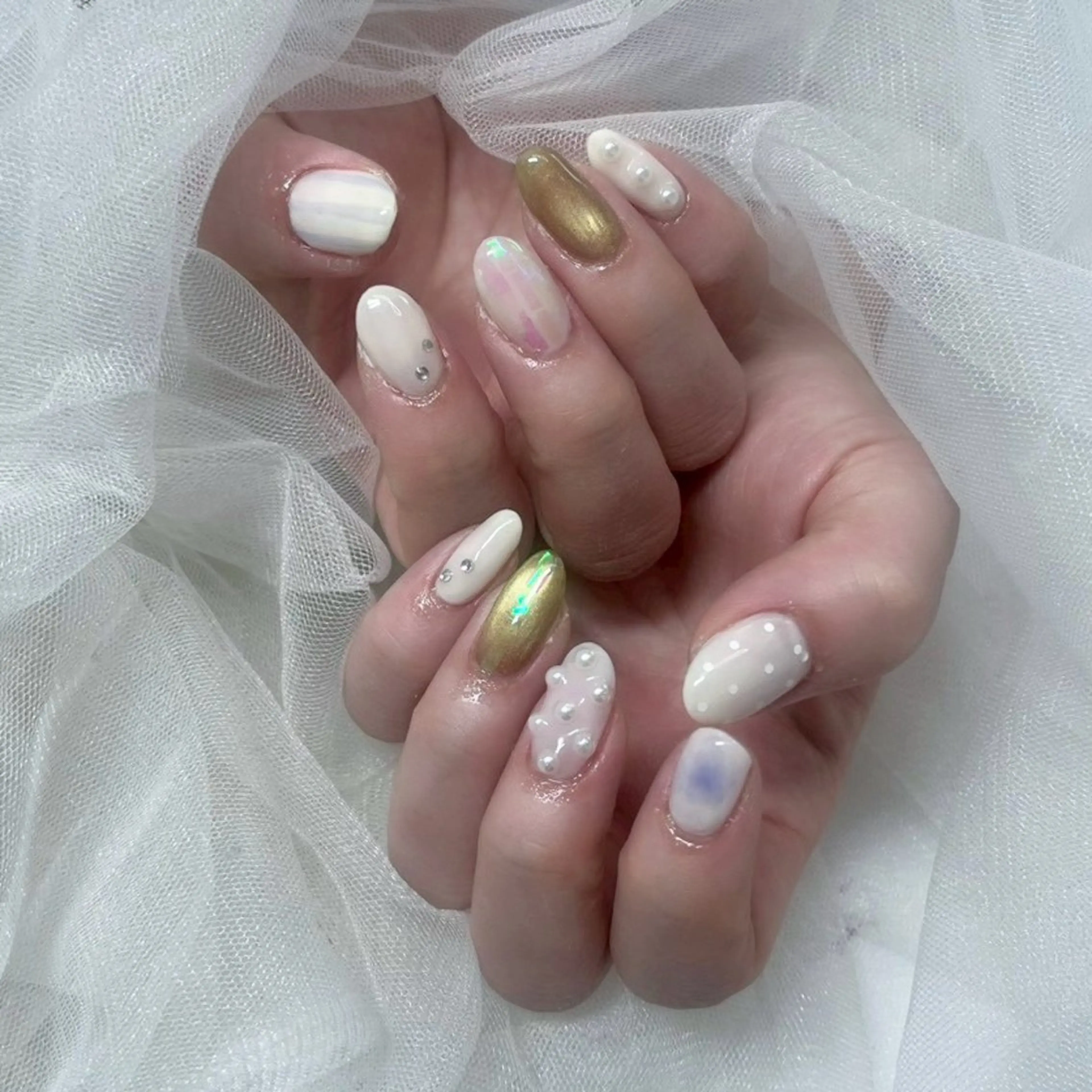 ネイル オーロラネイル ハンドネイル 中野駅徒歩1分 ミオのネイルデザイン