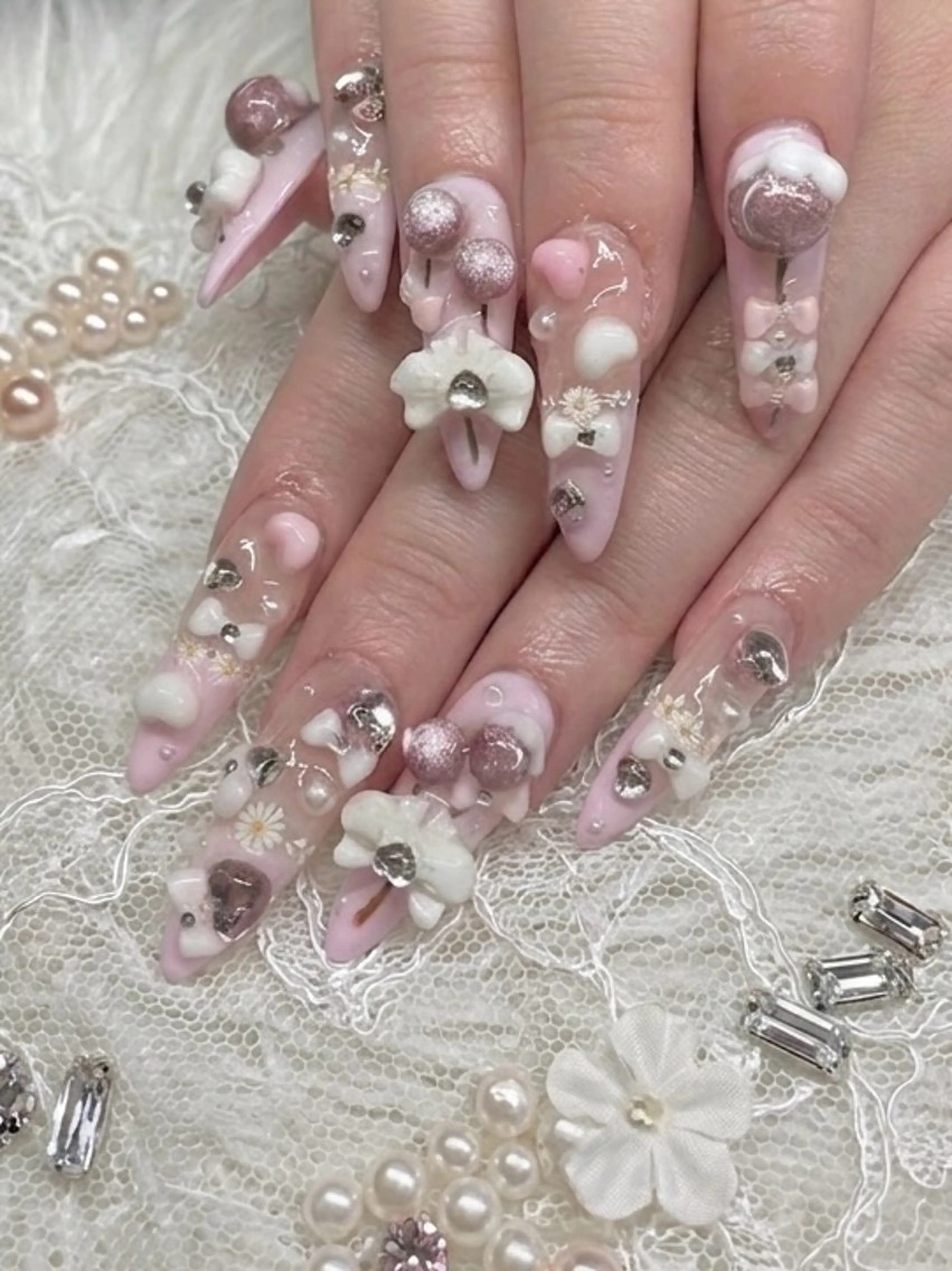 ネイル ガーリー ピンク リボン ハンドネイル TUNEHA堂 (チュネハドウ)のネイルデザイン