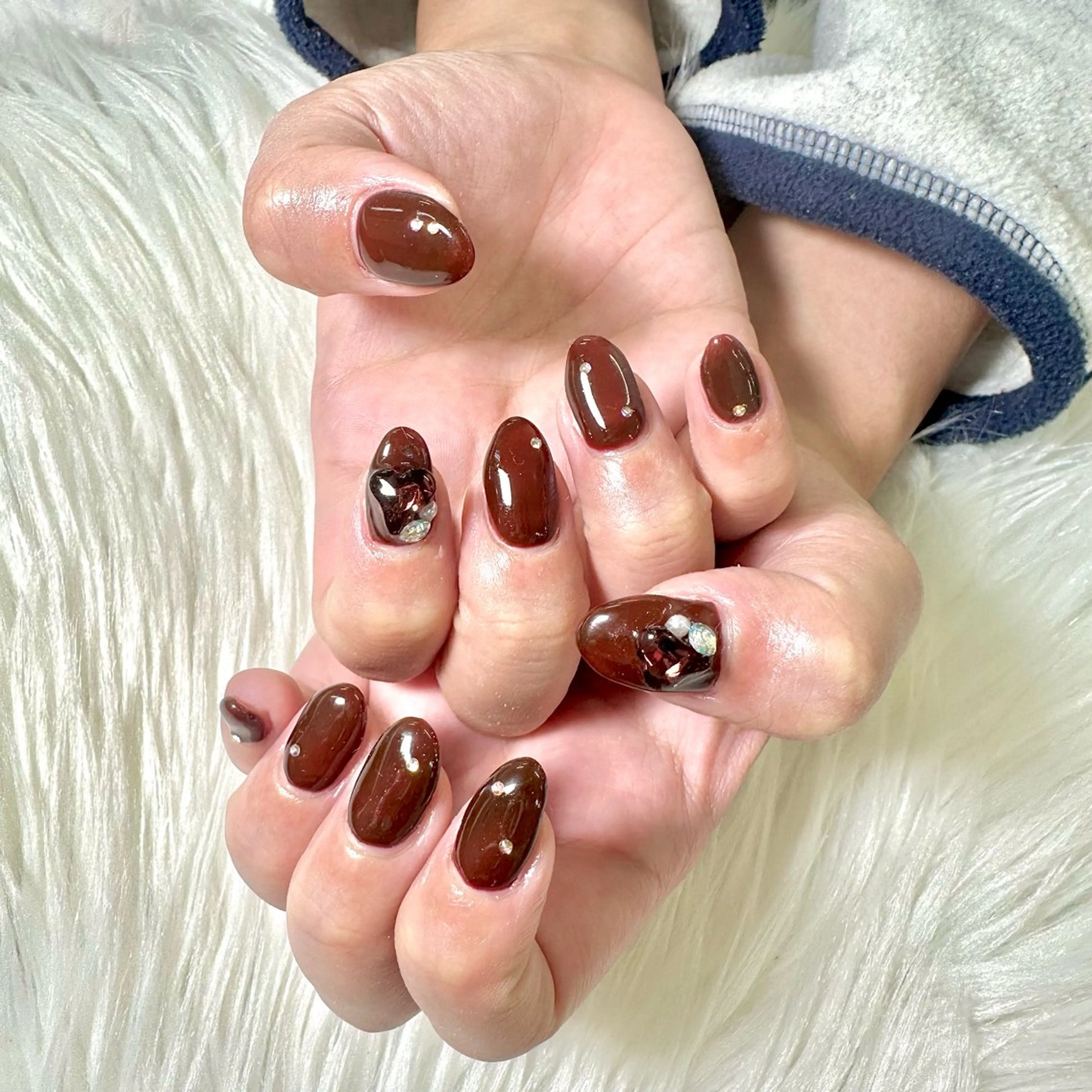 ネイル ワンカラーネイル ストーンネイル ハンドネイル Heartnail Hino Reinaのネイルデザイン