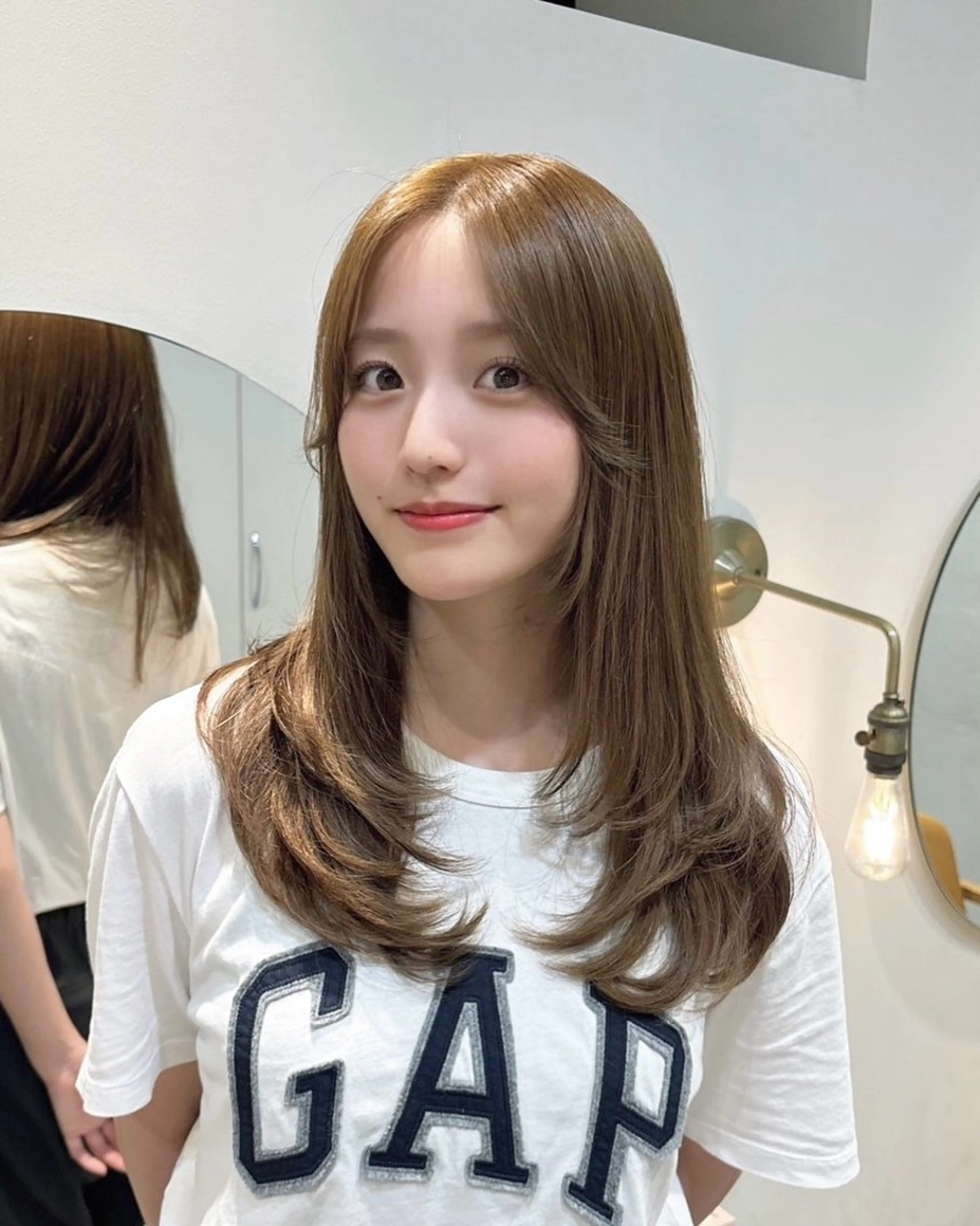 セミロング カラー ayaka♡ 柔らかカラーのヘアスタイル
