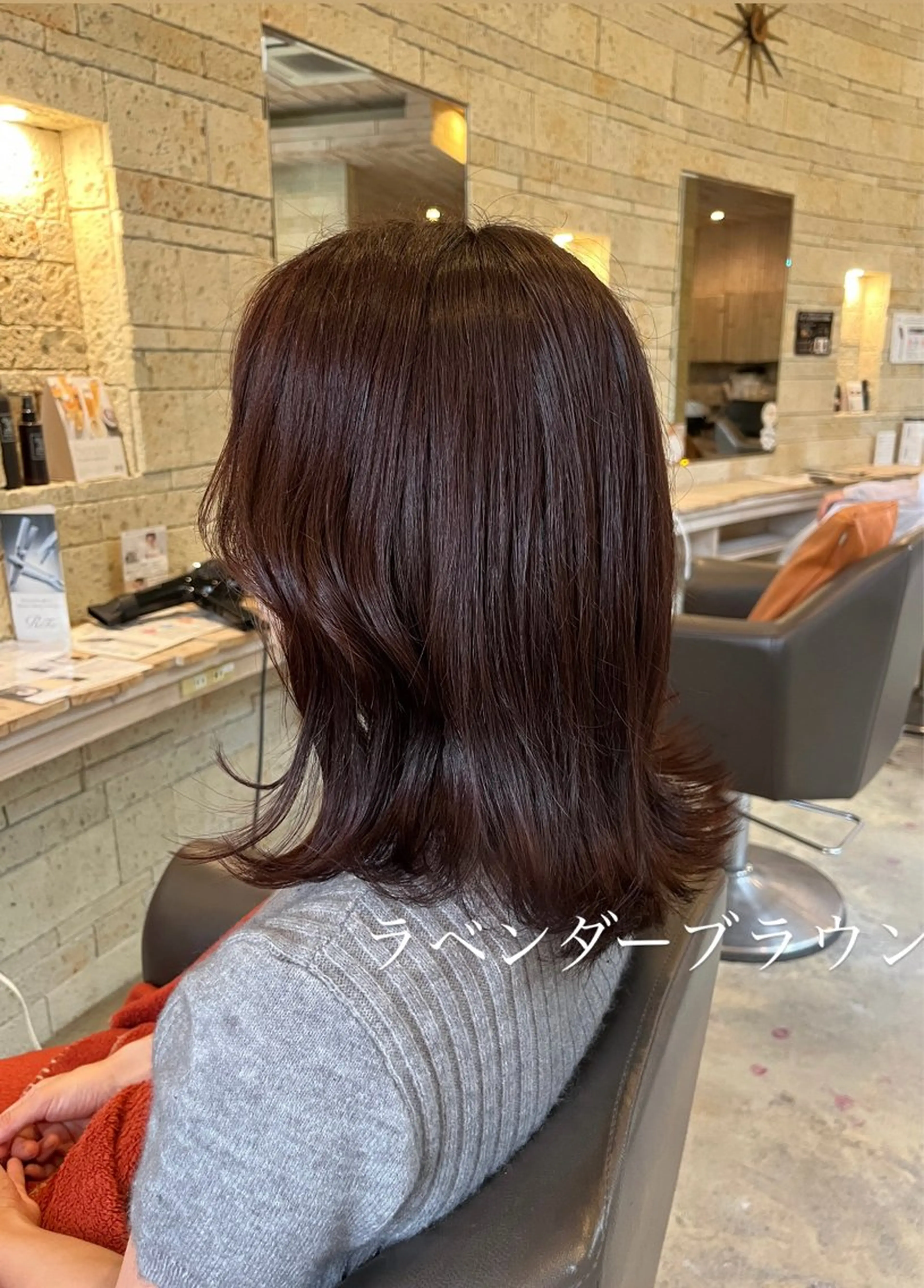 ミディアム カラー ブラウンカラー 透明感カラー ラベンダーカラー ラベンダーブラウン ヘアカラー トリートメント 艶カラー/メンズ パーマ/伊藤愛麻のヘアスタイル