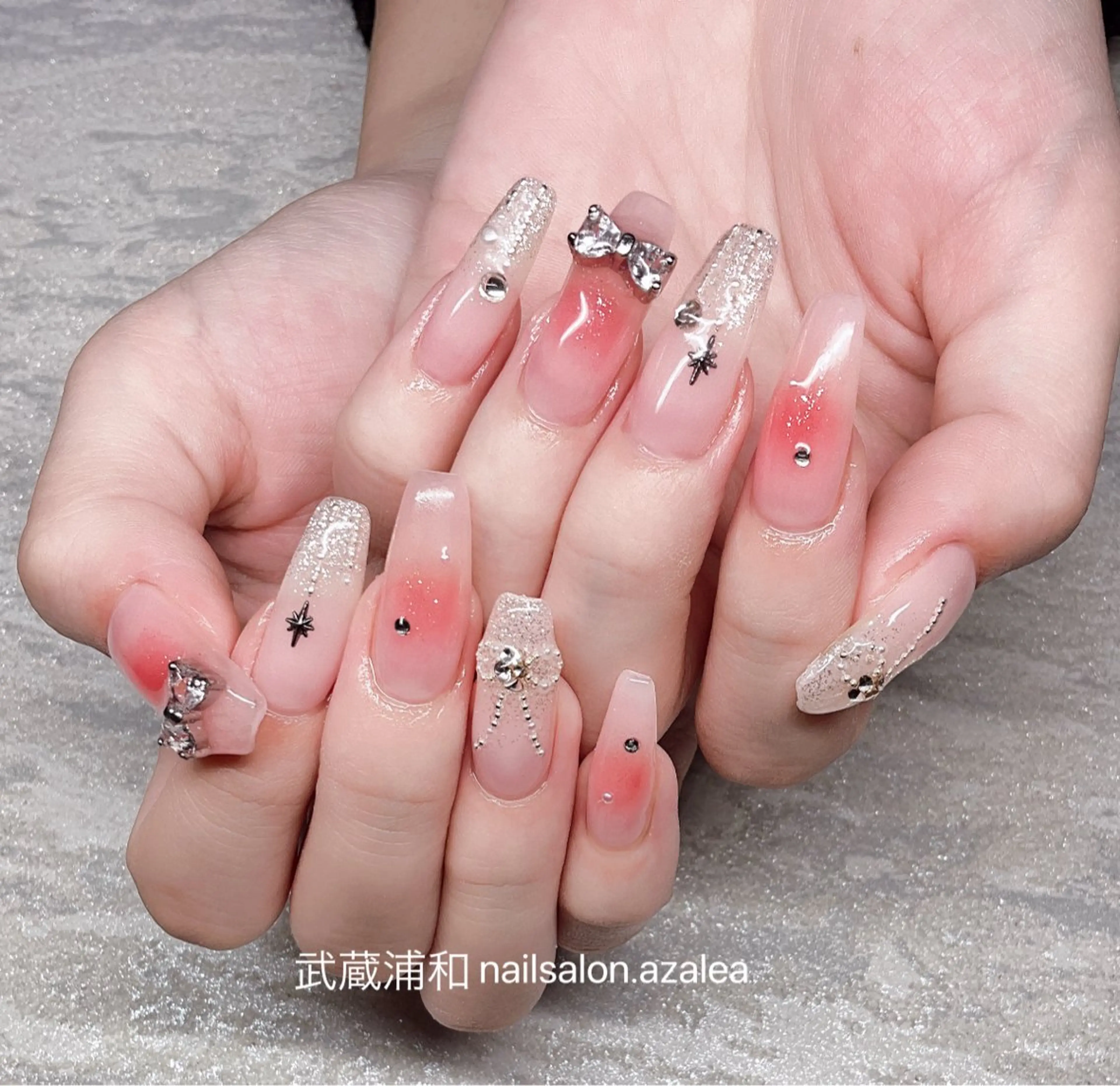 ネイル ハンドネイル R inのネイルデザイン