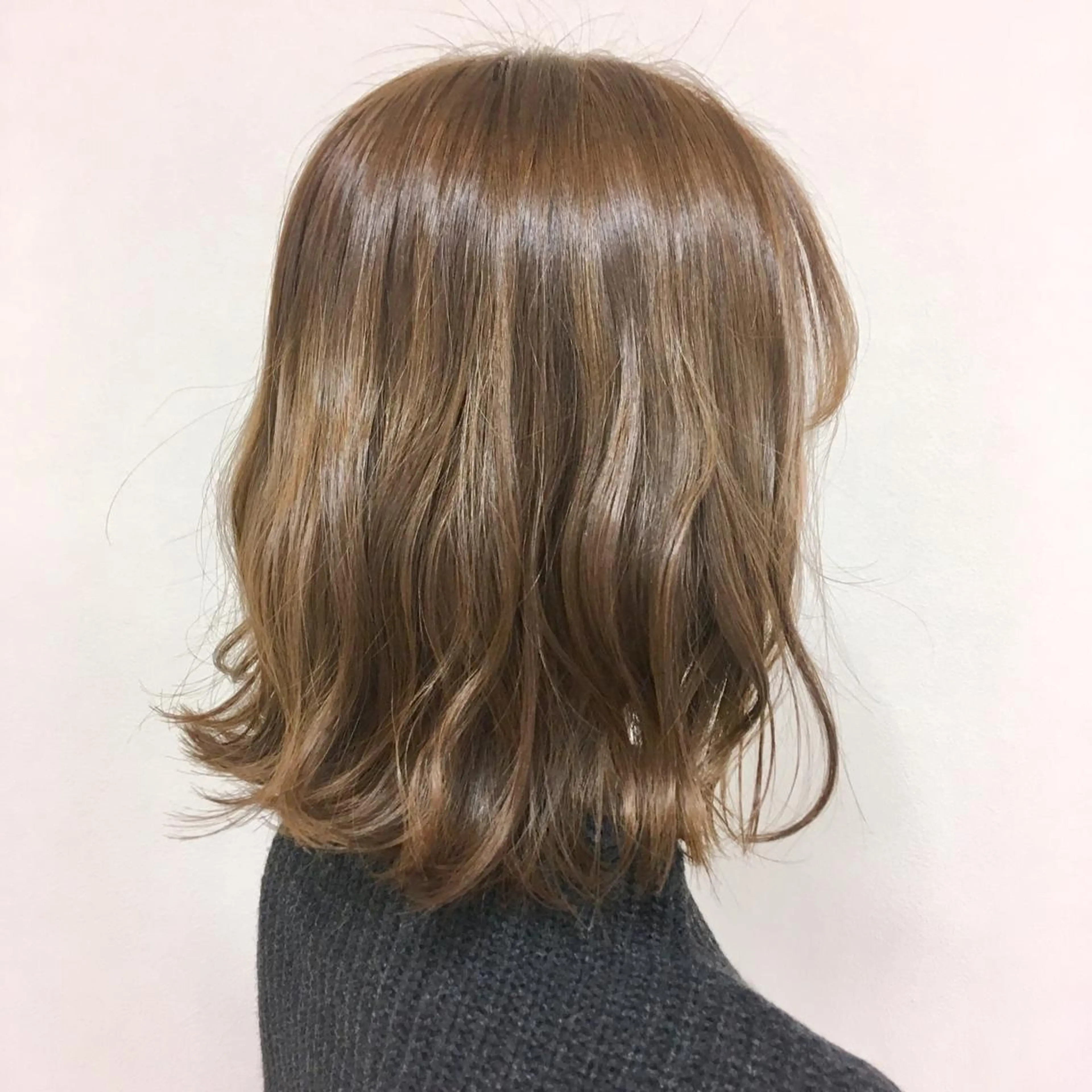 ミディアム カラー ヘアアレンジ カット ヘアカラー トリートメント 【Sweep】おじま のぞみのヘアスタイル