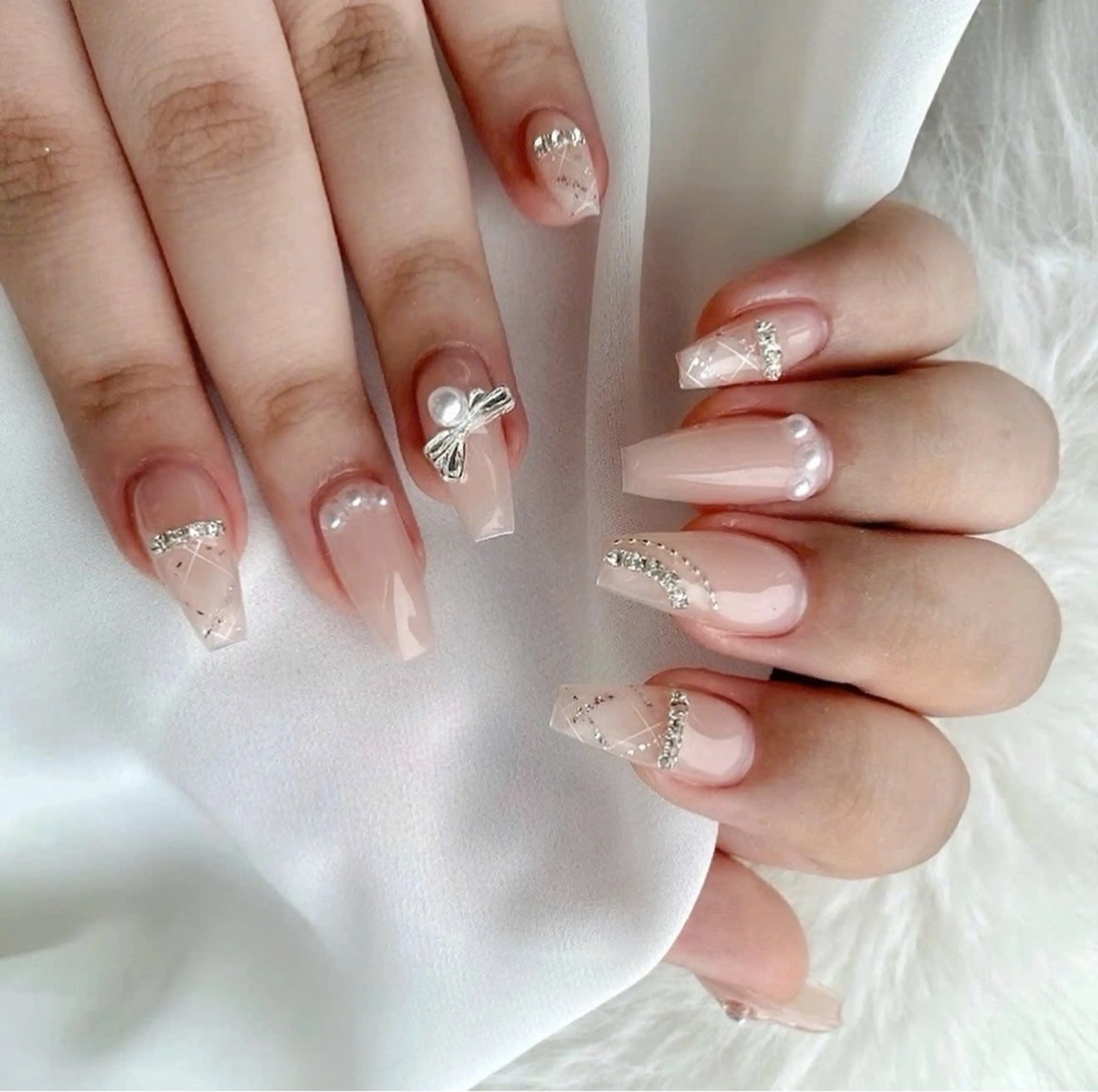 ネイル フラッシュネイル フレンチネイル グラデーション キラキラネイル 韓国ネイル Lina nail所属・Lunaa 池袋のネイルデザイン