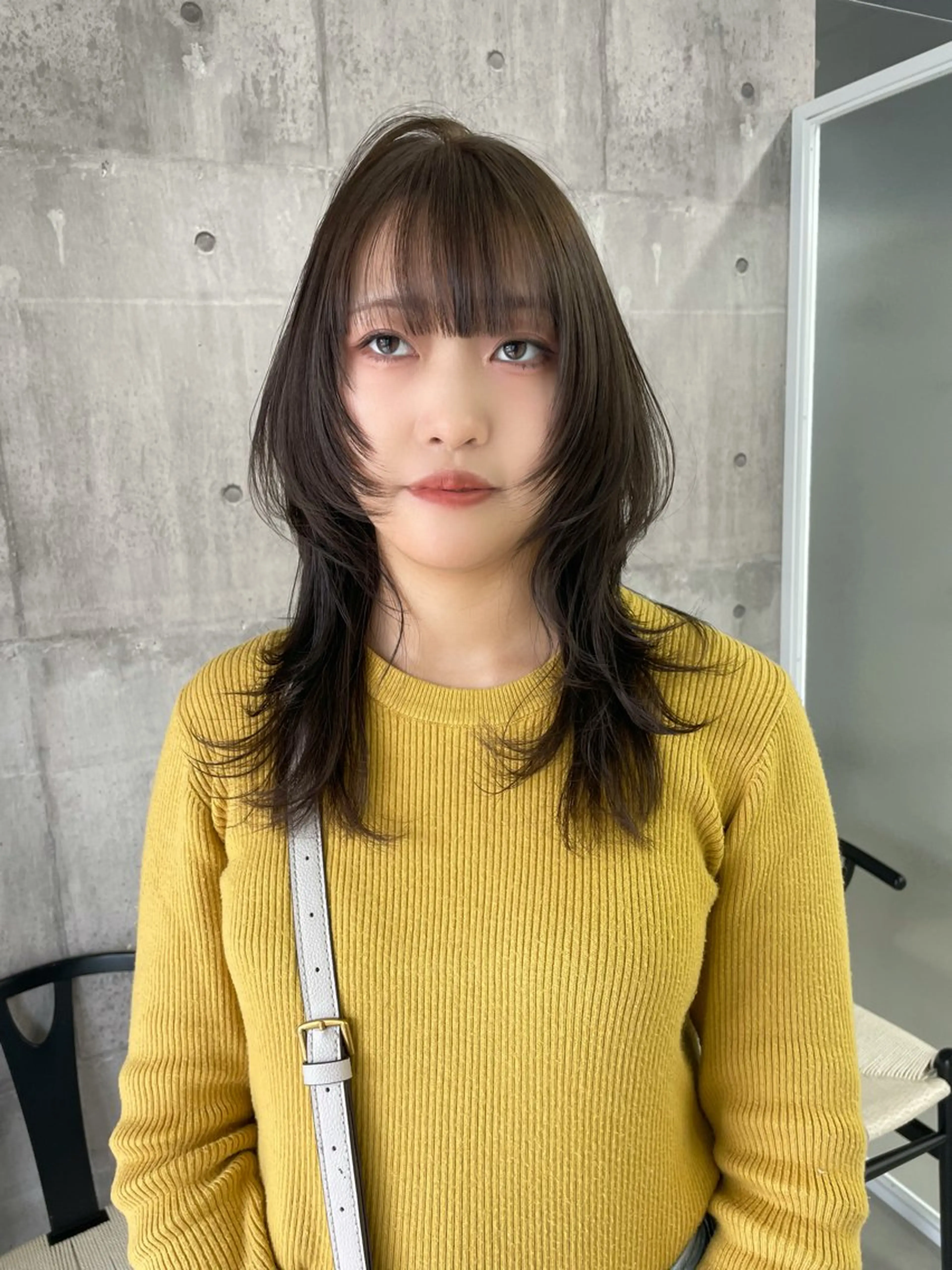 セミロング カラー ブラウンカラー オリーブブラウン ウルフカット カット ヘアカラー 錦 茉李 @lm.mari03のヘアスタイル