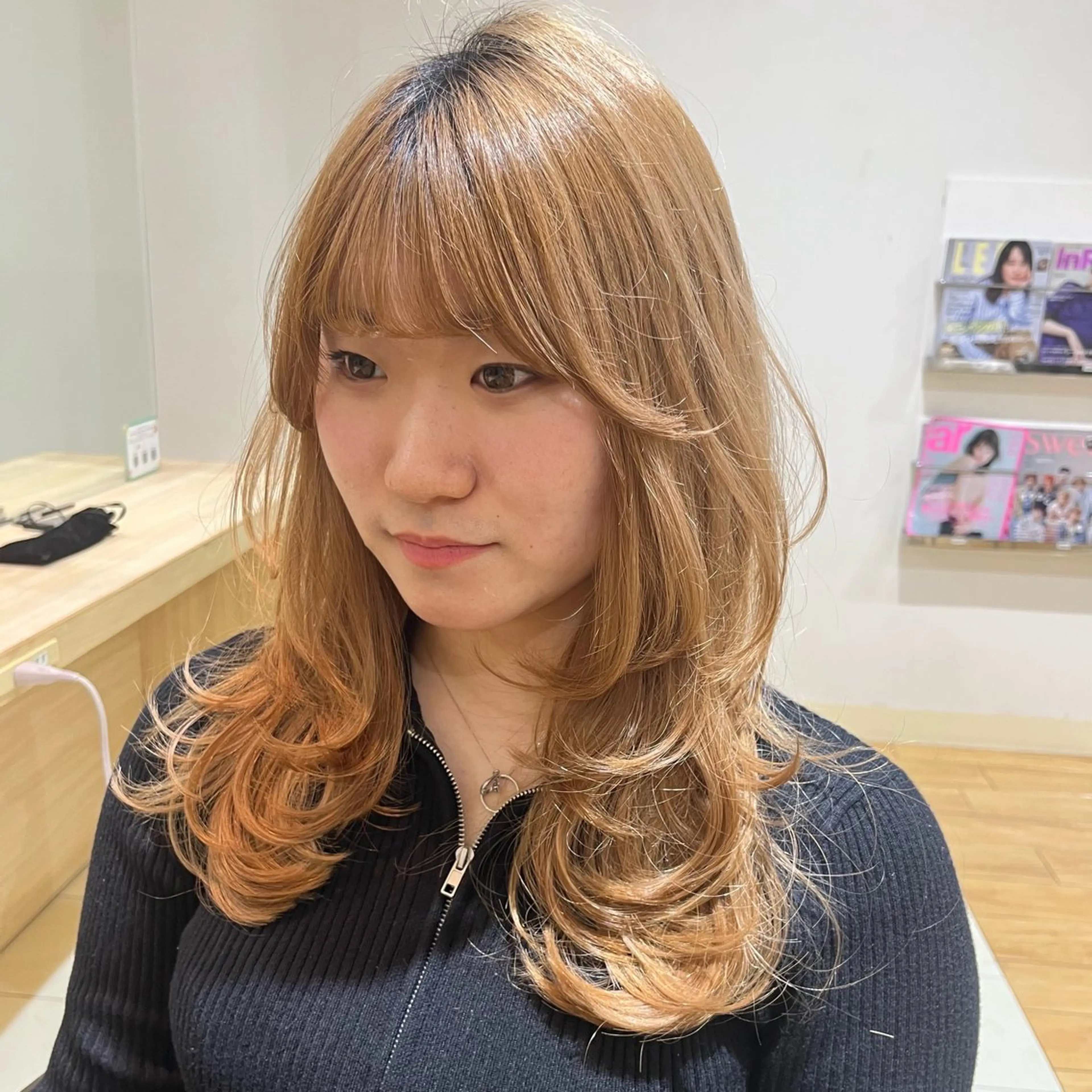 ロング レイヤーカット 宮成 佳歩のヘアスタイル