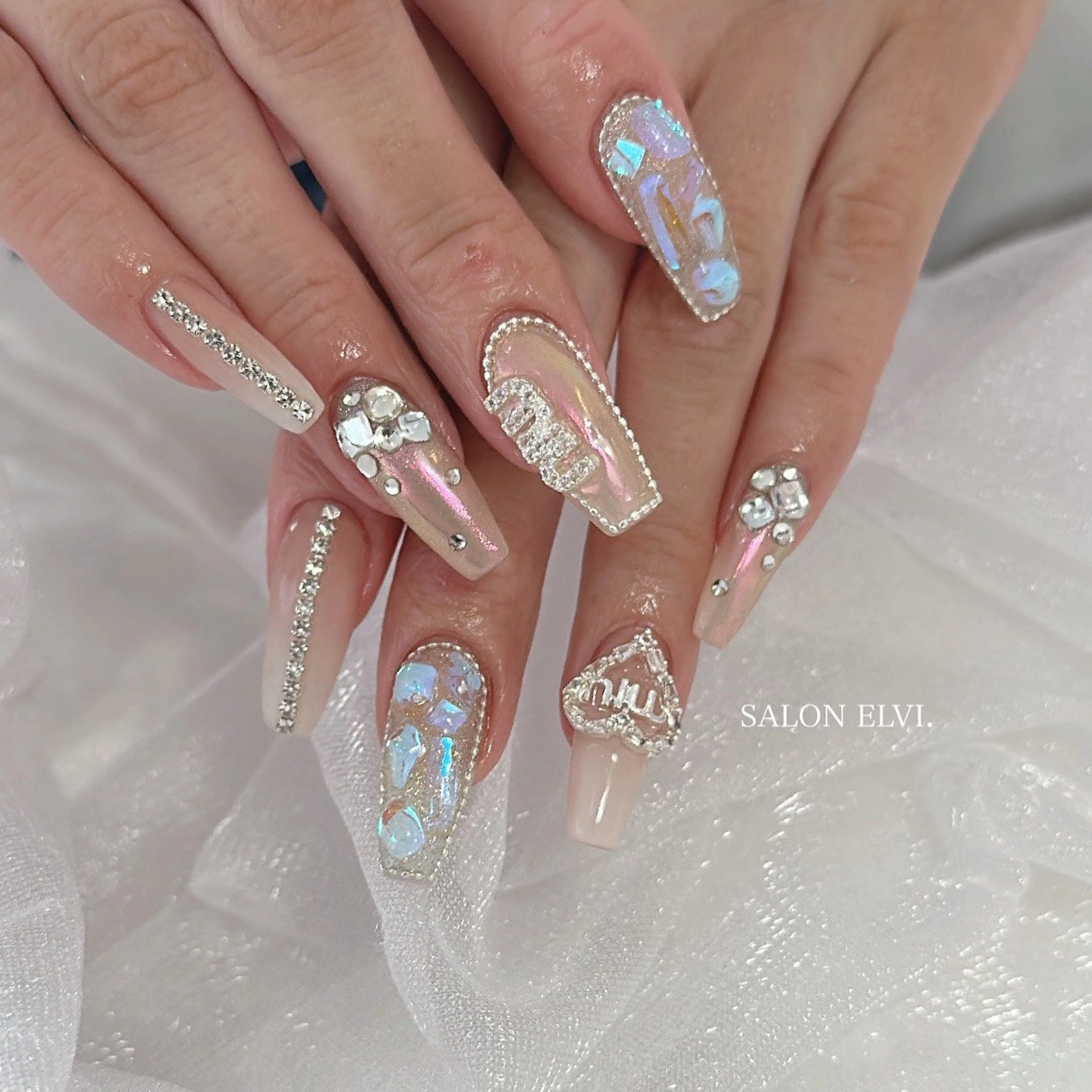 ネイル SALON ELVI.のネイルデザイン