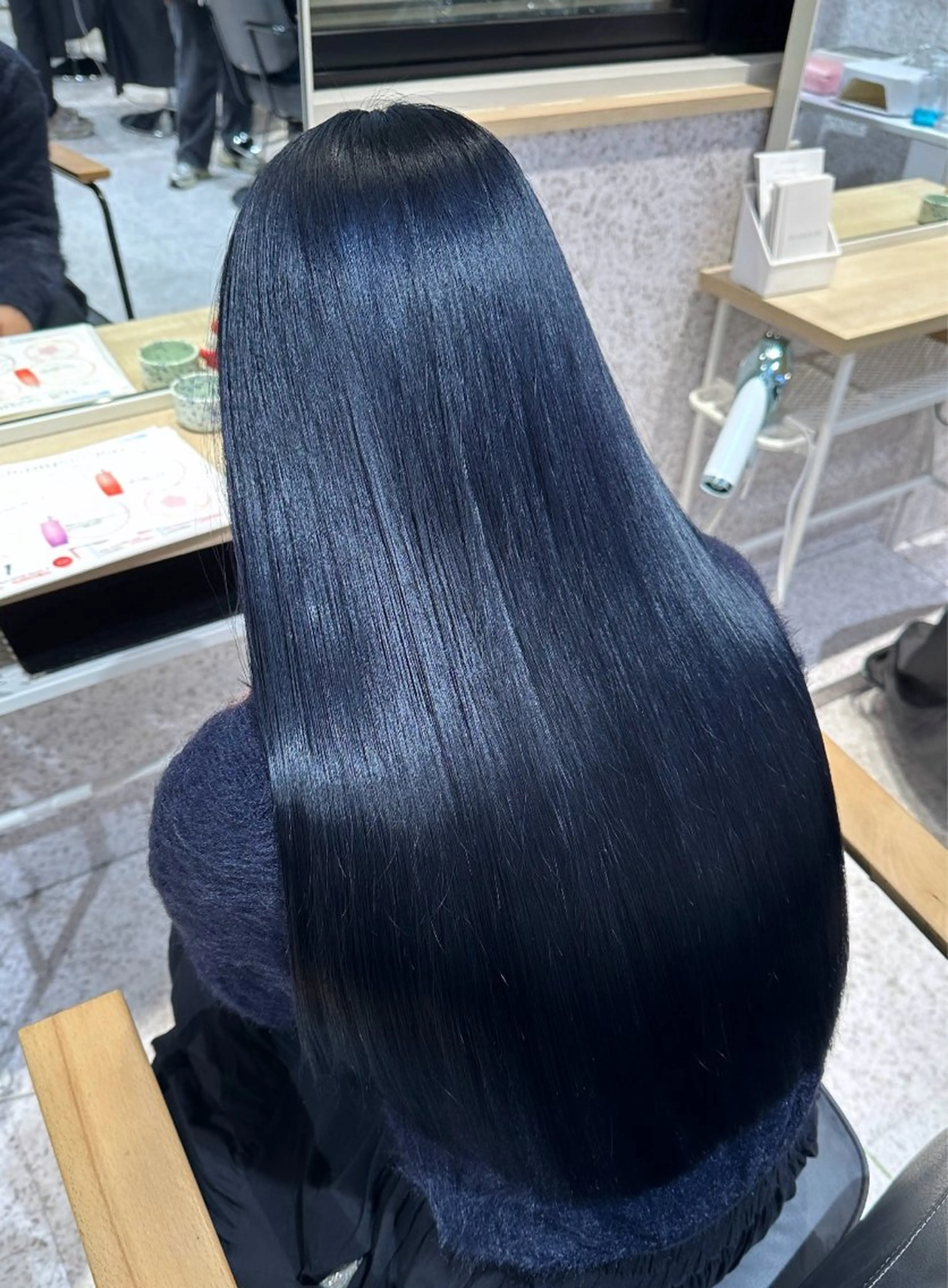 カラー ダブルカラー イヤリングカラー ハイライトカラー ハイトーンカラー インナーカラー ヘアカラー 透明感/艶カラー 🫧 ユイナのヘアスタイル