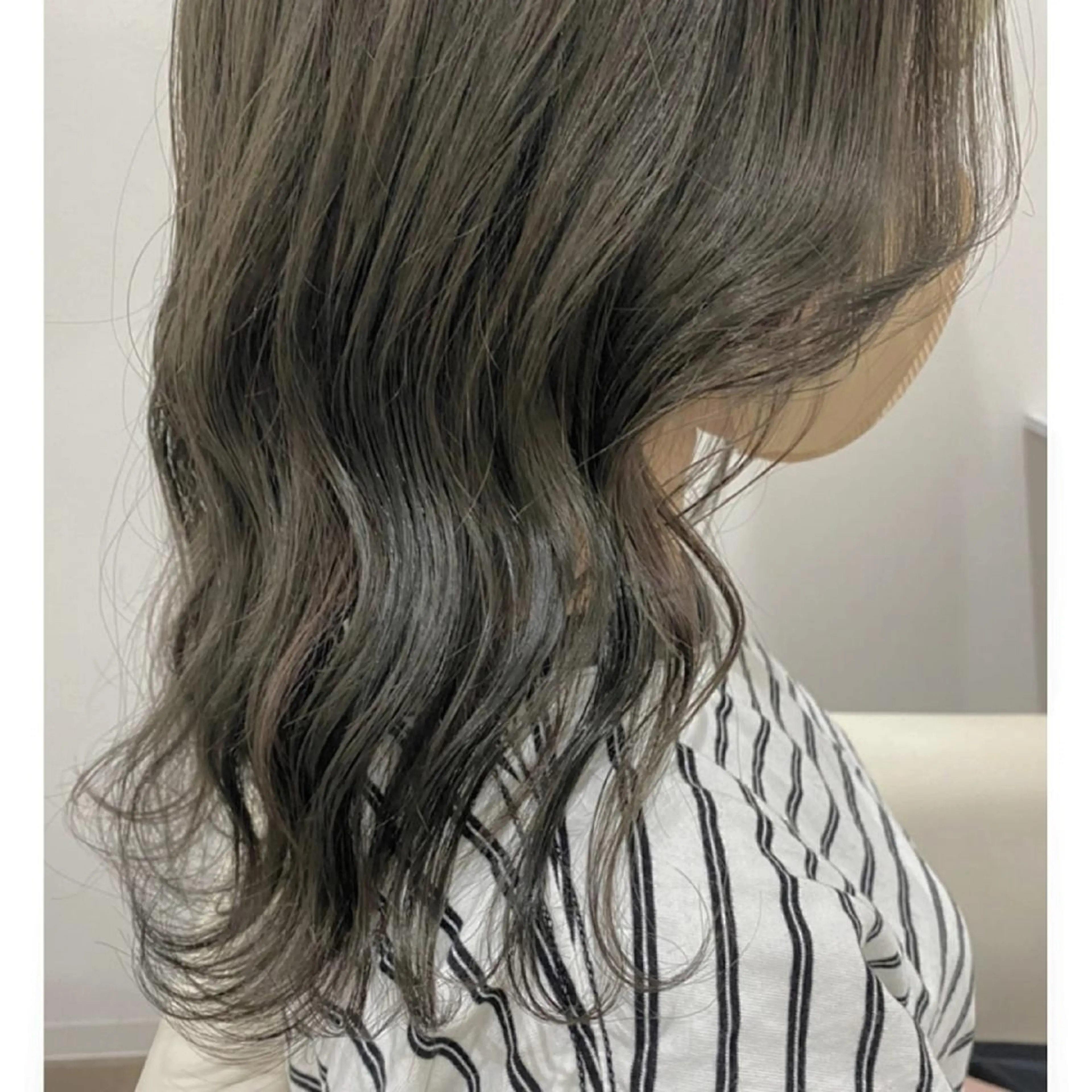 セミロング カラー ヘアアレンジ ベージュカラー ブリーチ ケアブリーチ 透明感カラー オリーブベージュ 髪質改善サロン🍃 AIRI のヘアスタイル