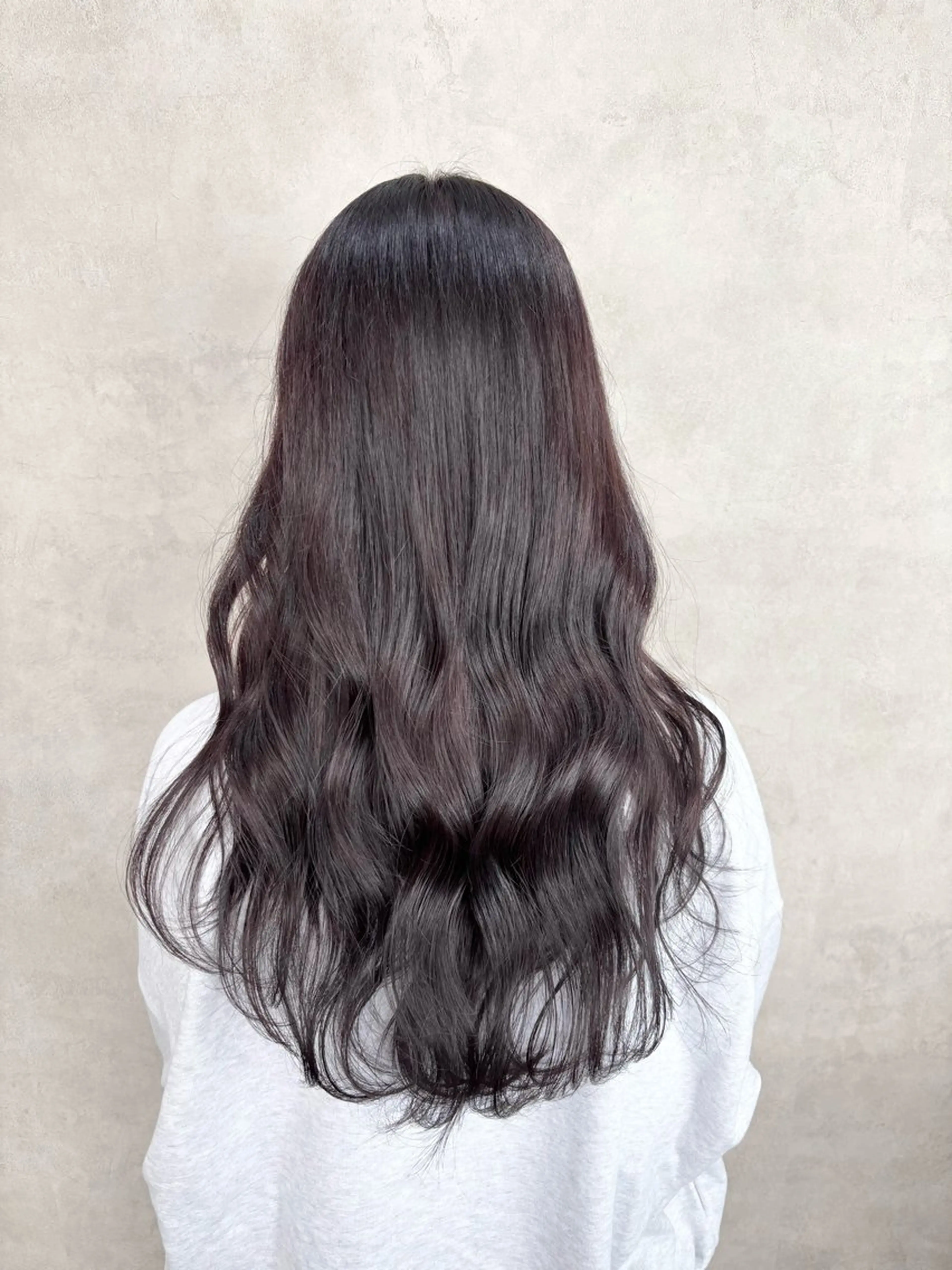 ロング カラー グレージュ ラベンダーカラー ラベンダーグレージュ ラベンダーグレー ヘアカラー 💎色落ち綺麗に白肌 ラベンダー💎りんのヘアスタイル