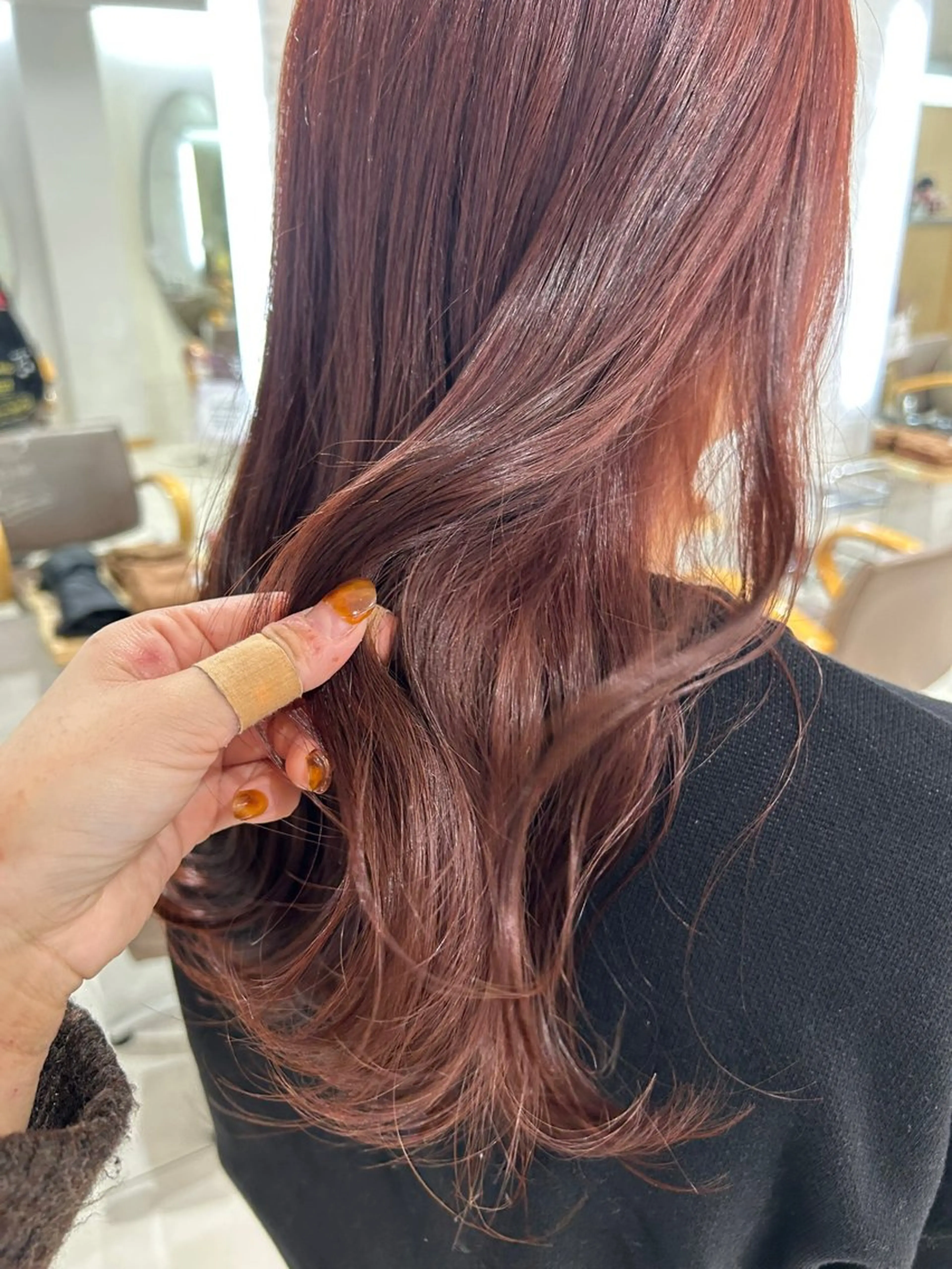 ロング 🍂透明感ベージュ カラー🍂森部杏菜のヘアスタイル