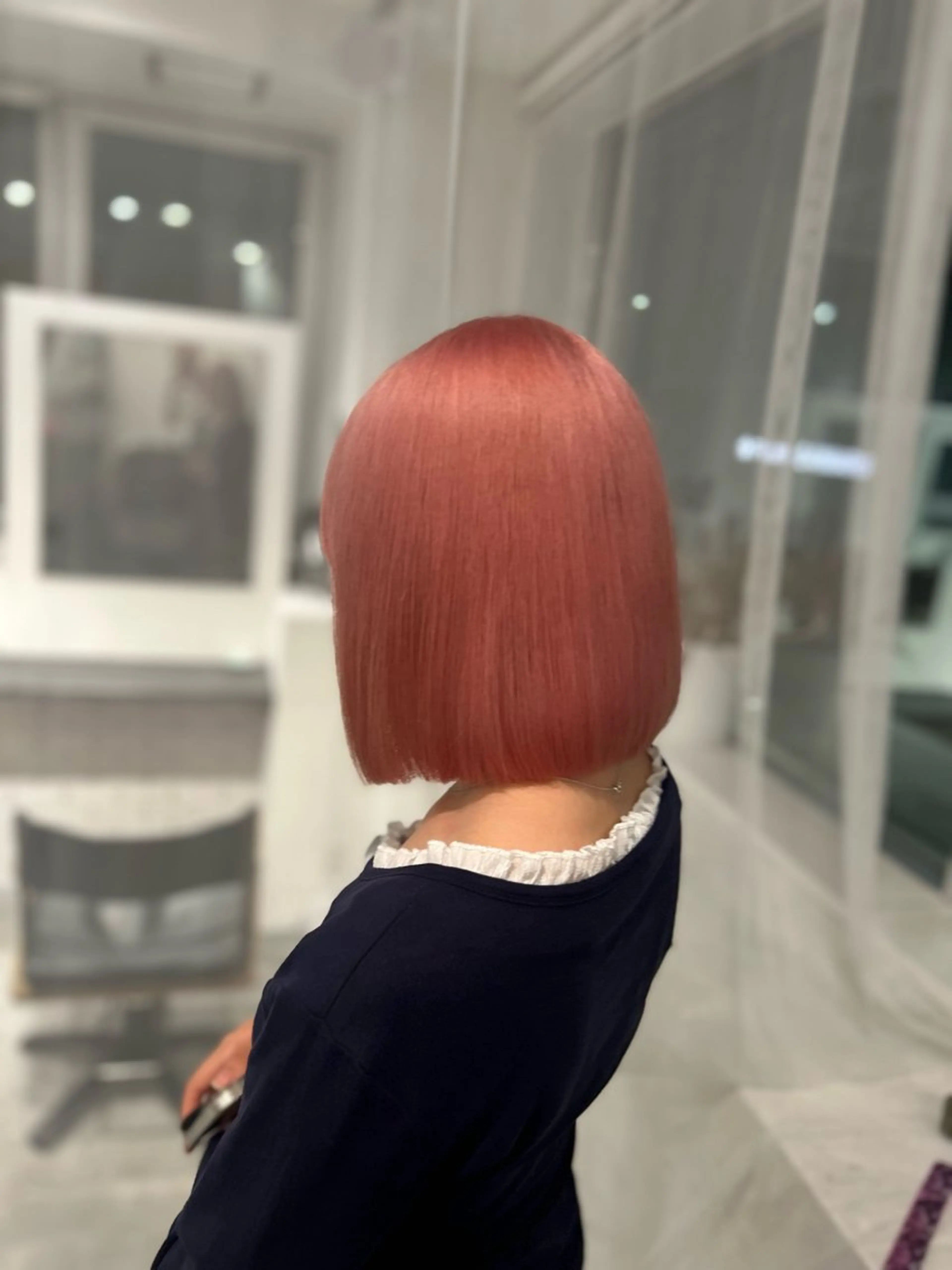 ショート カラー ブリーチ/ベージュ /レイヤー/ひよりのヘアスタイル