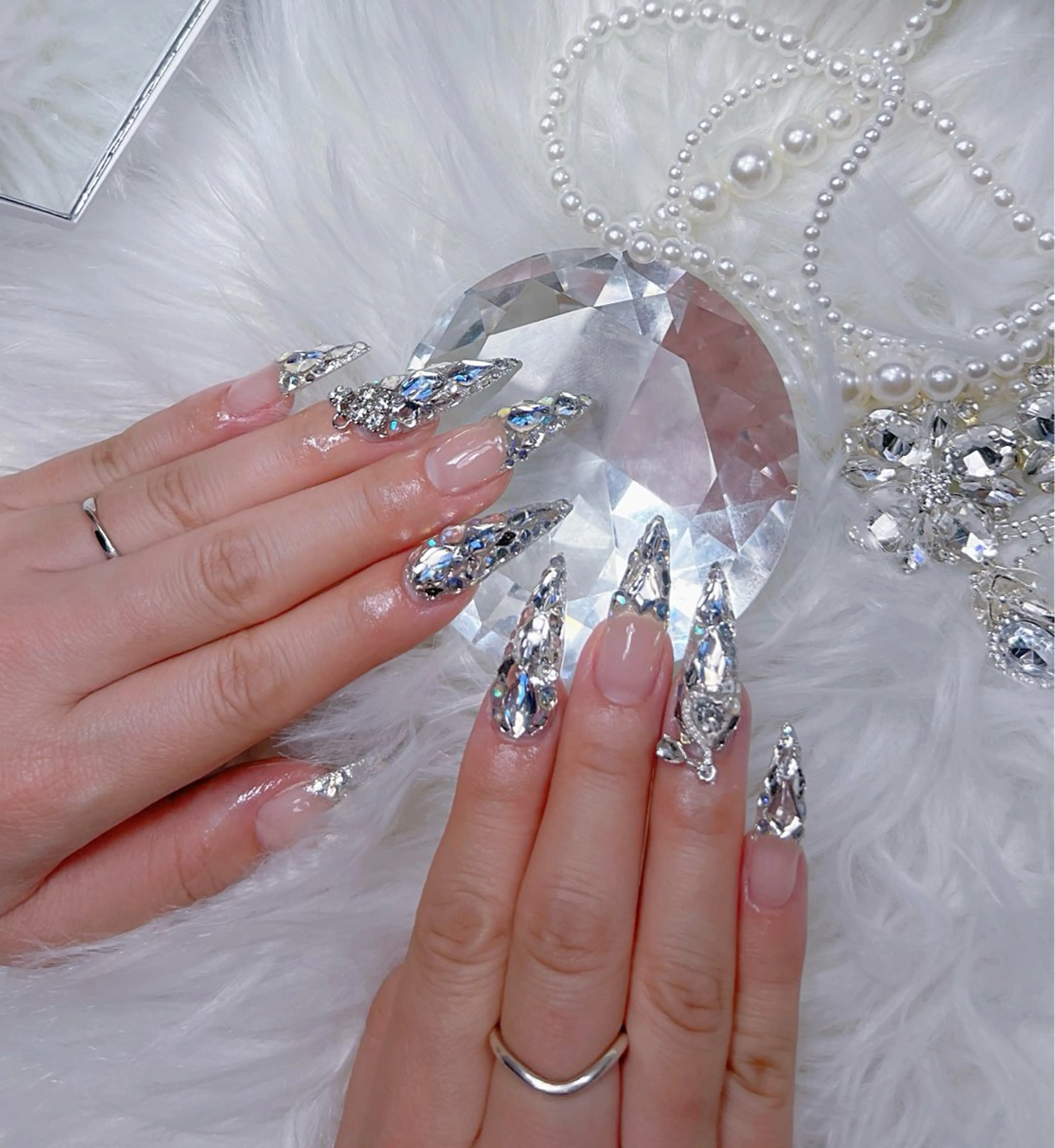 ネイル アートネイル オーロラネイル チークネイル 長さ出し フットネイル ハンドネイル フットネイル ハンドケア Noiranail_ studio川越西口のネイルデザイン