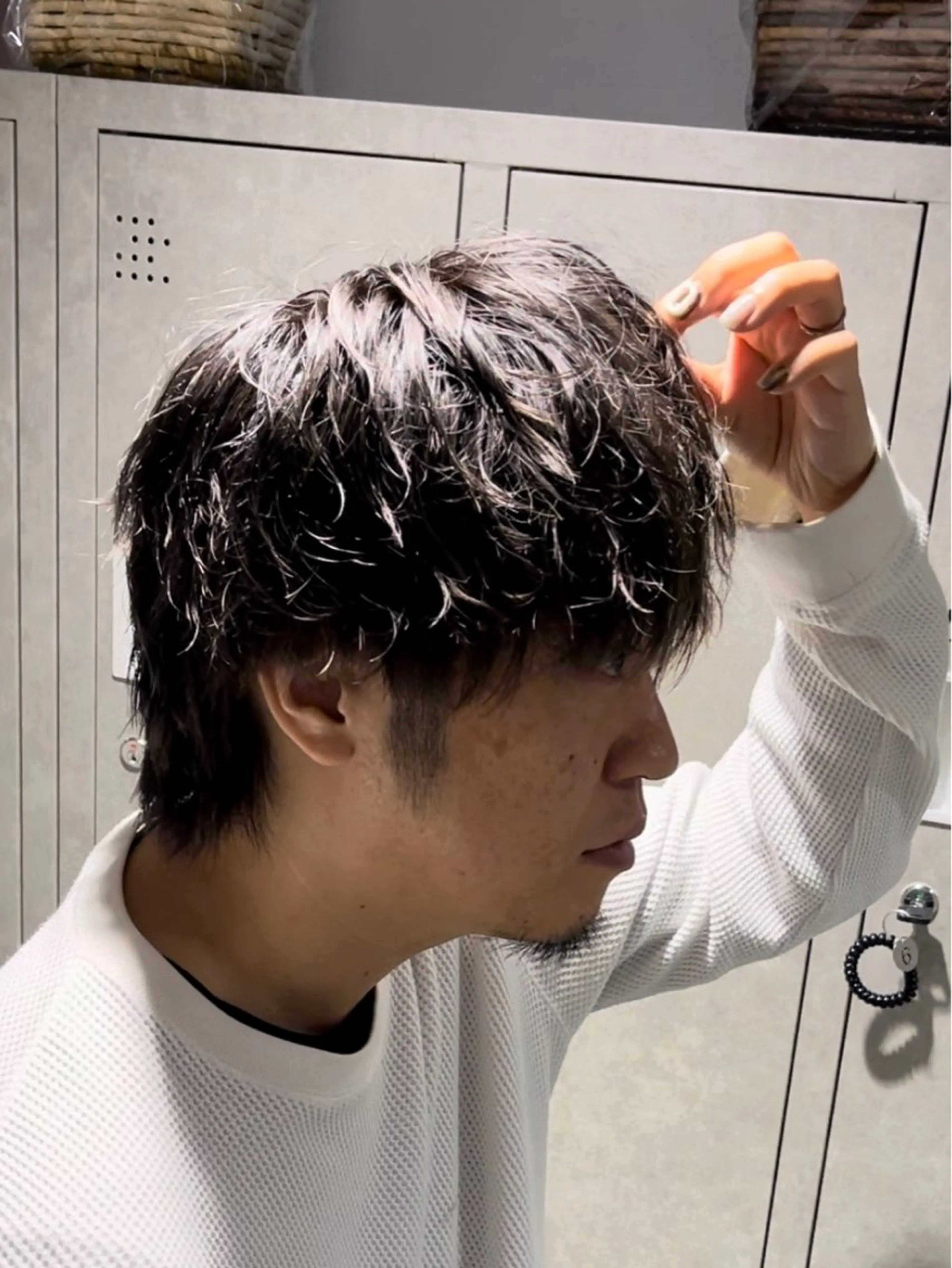 ショート カラー パーマ メンズ カット パーマ トリートメント 【シャドウパーマ センターパート】義心のヘアスタイル