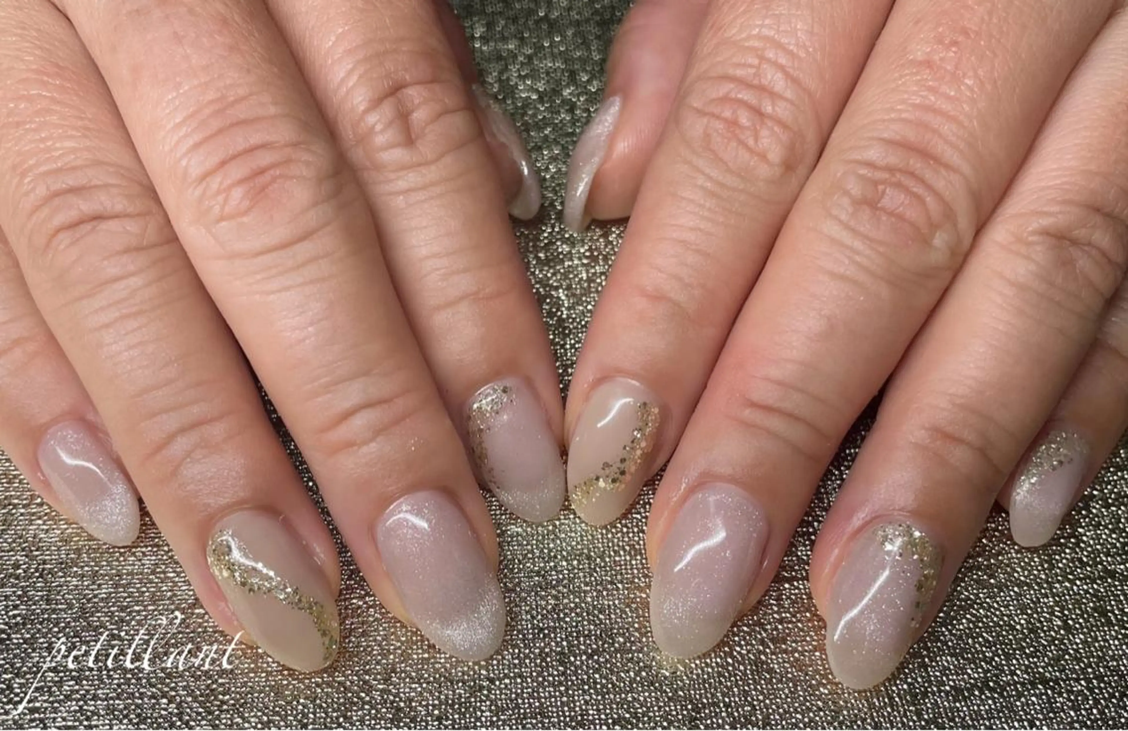 ネイル アートネイル ボルドー グラデーション マグネットネイル 持ち込み nail salon petillantのネイルデザイン