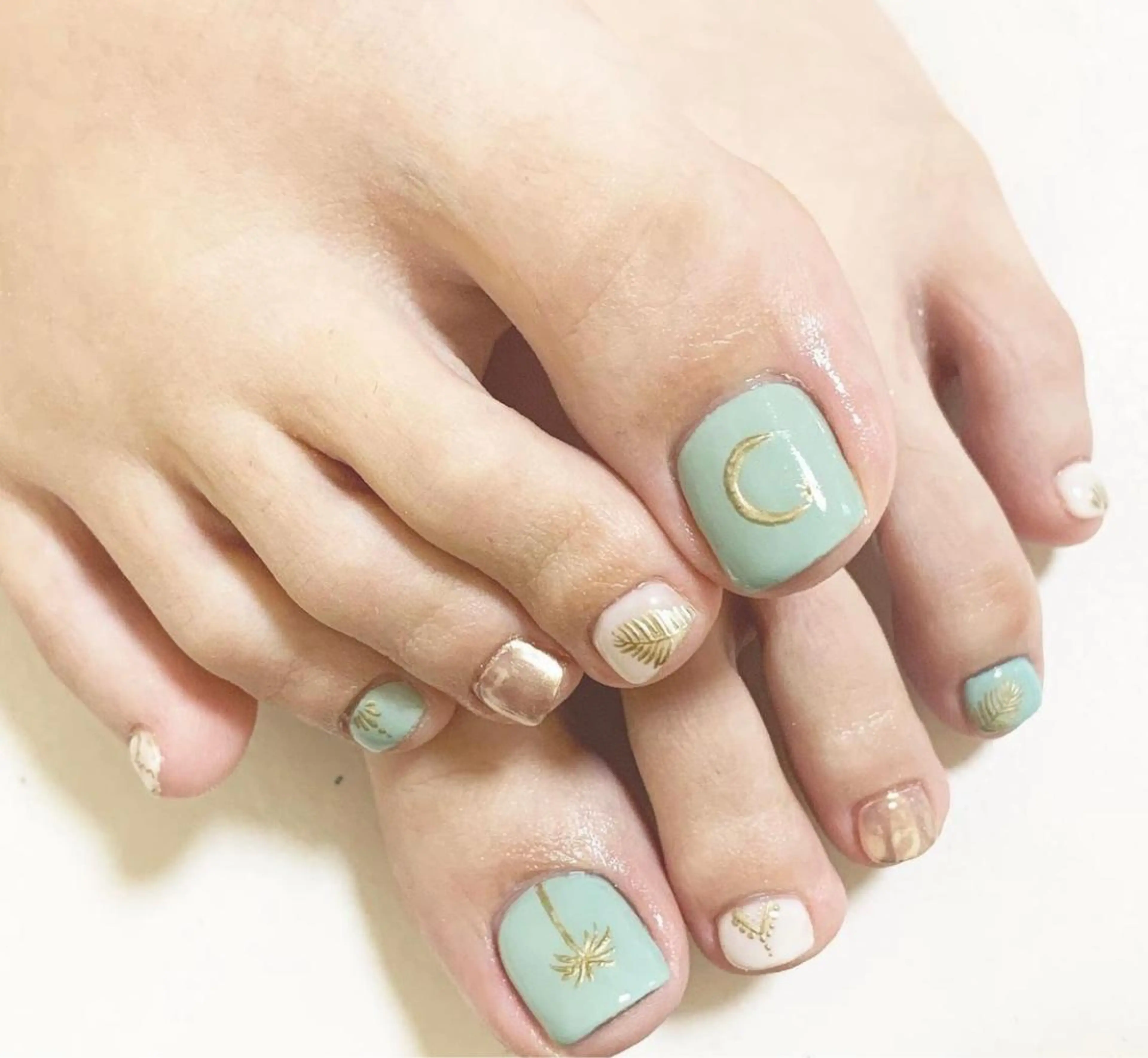 ネイル mily_harajuku所属・韓国ネイル☁️ haruna🌛のネイルデザイン