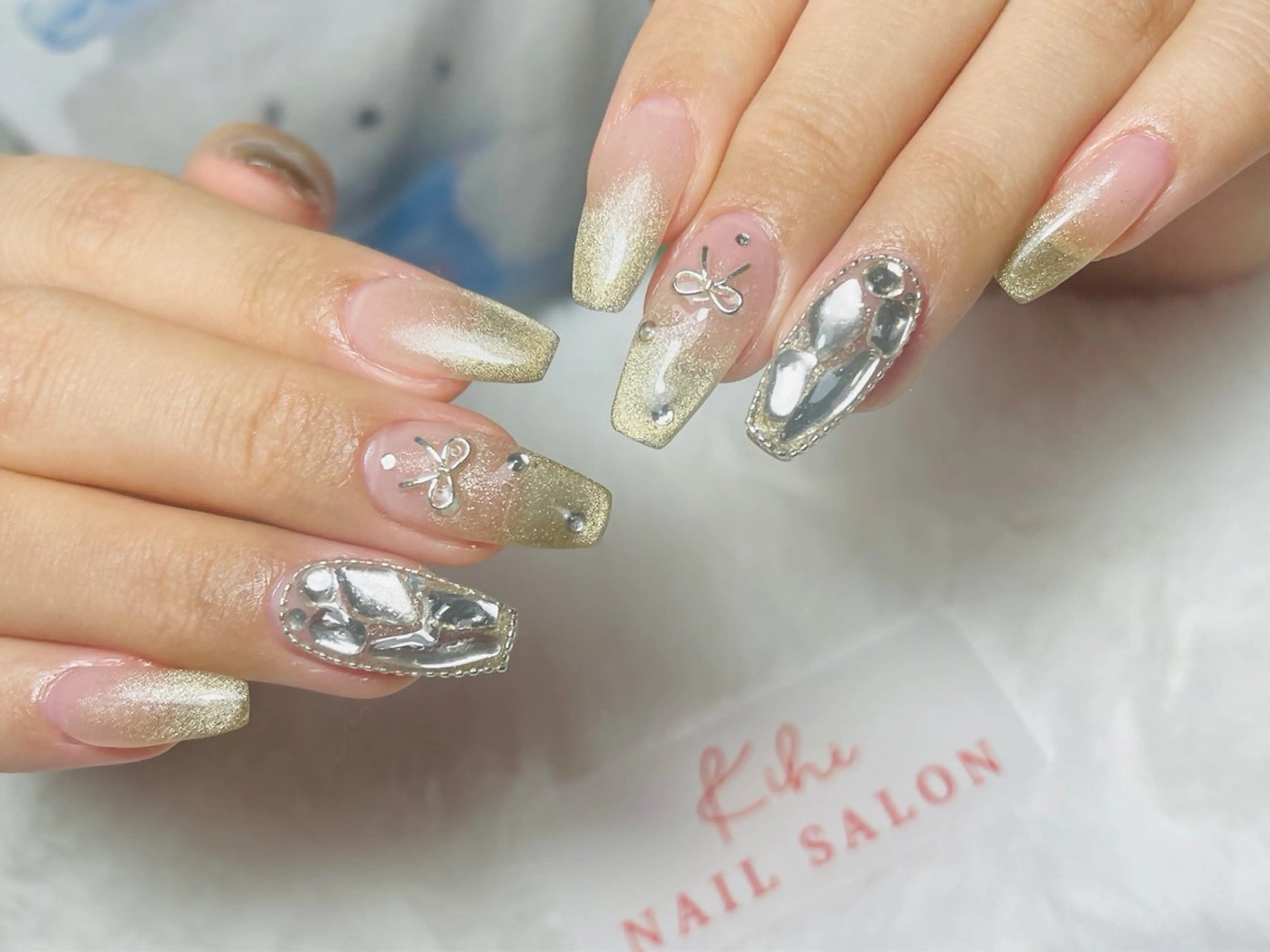 ネイル アートネイル フレンチネイル ジェルネイル グラデーション 韓国ネイル ハンドネイル さくら💮💮 【オフ無料】のネイルデザイン