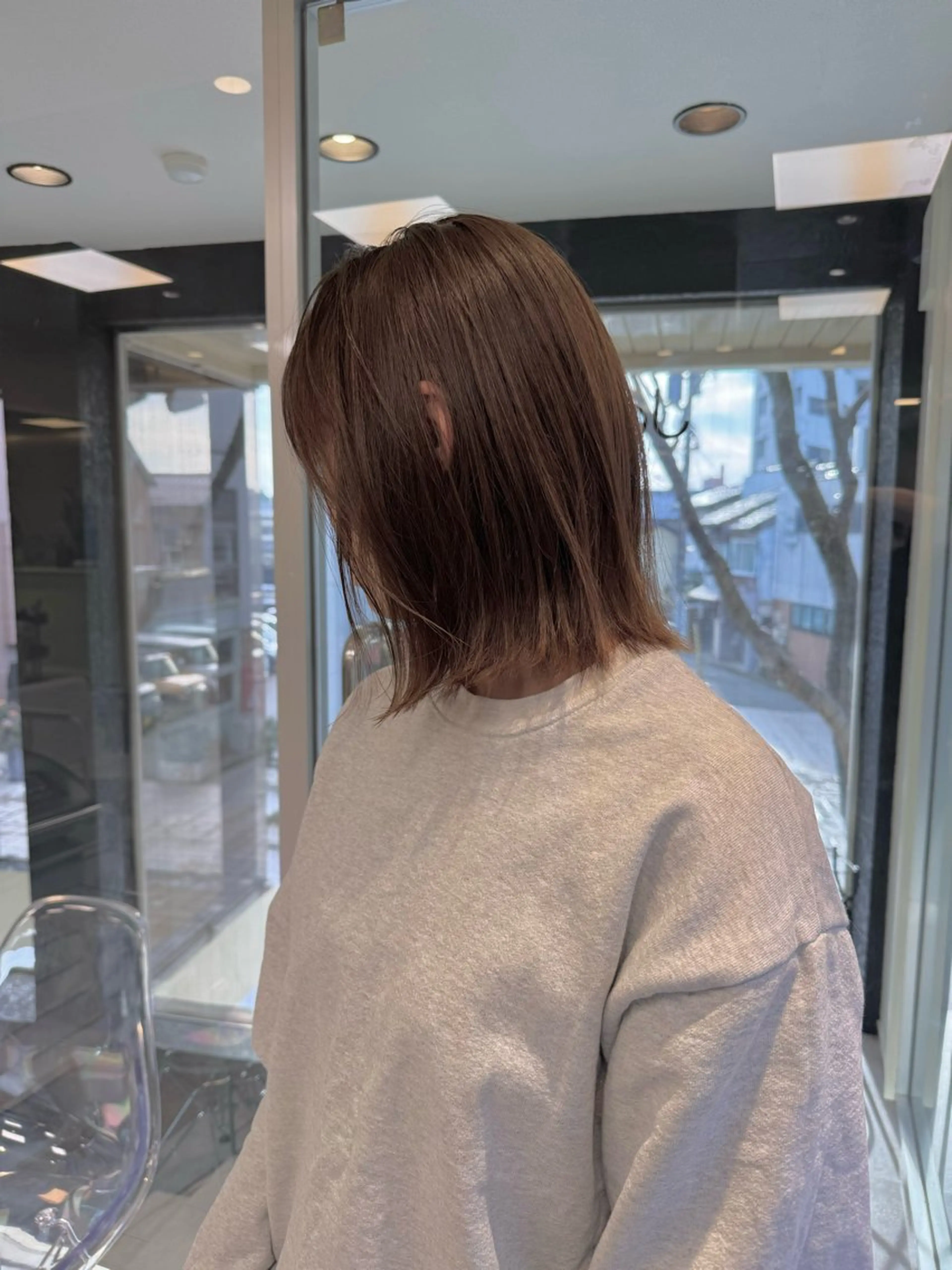 ショート カラー ナチュラルに目を惹く デザイン/KOHNOのヘアスタイル