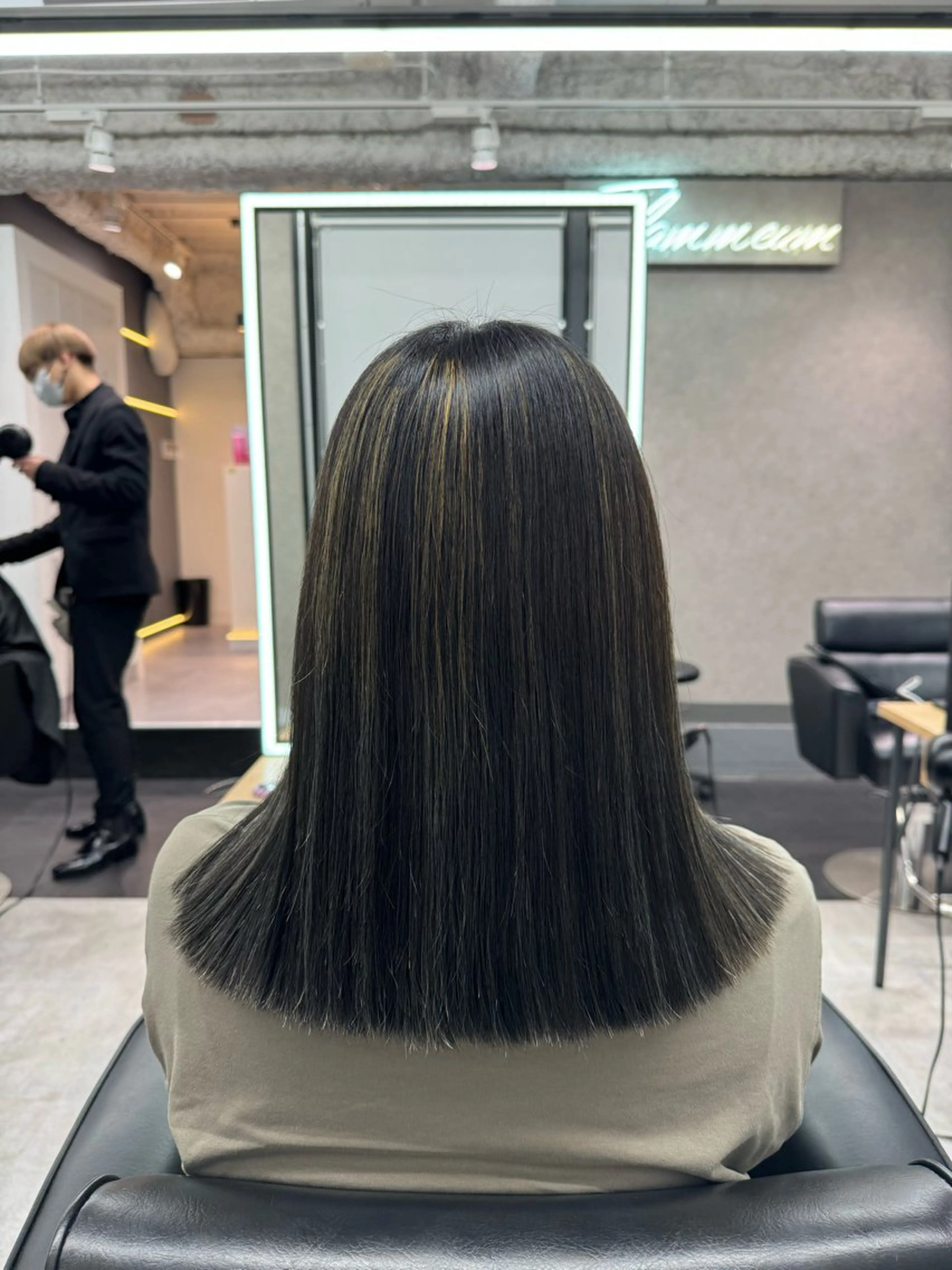 セミロング カラー 吉満 翔のヘアスタイル