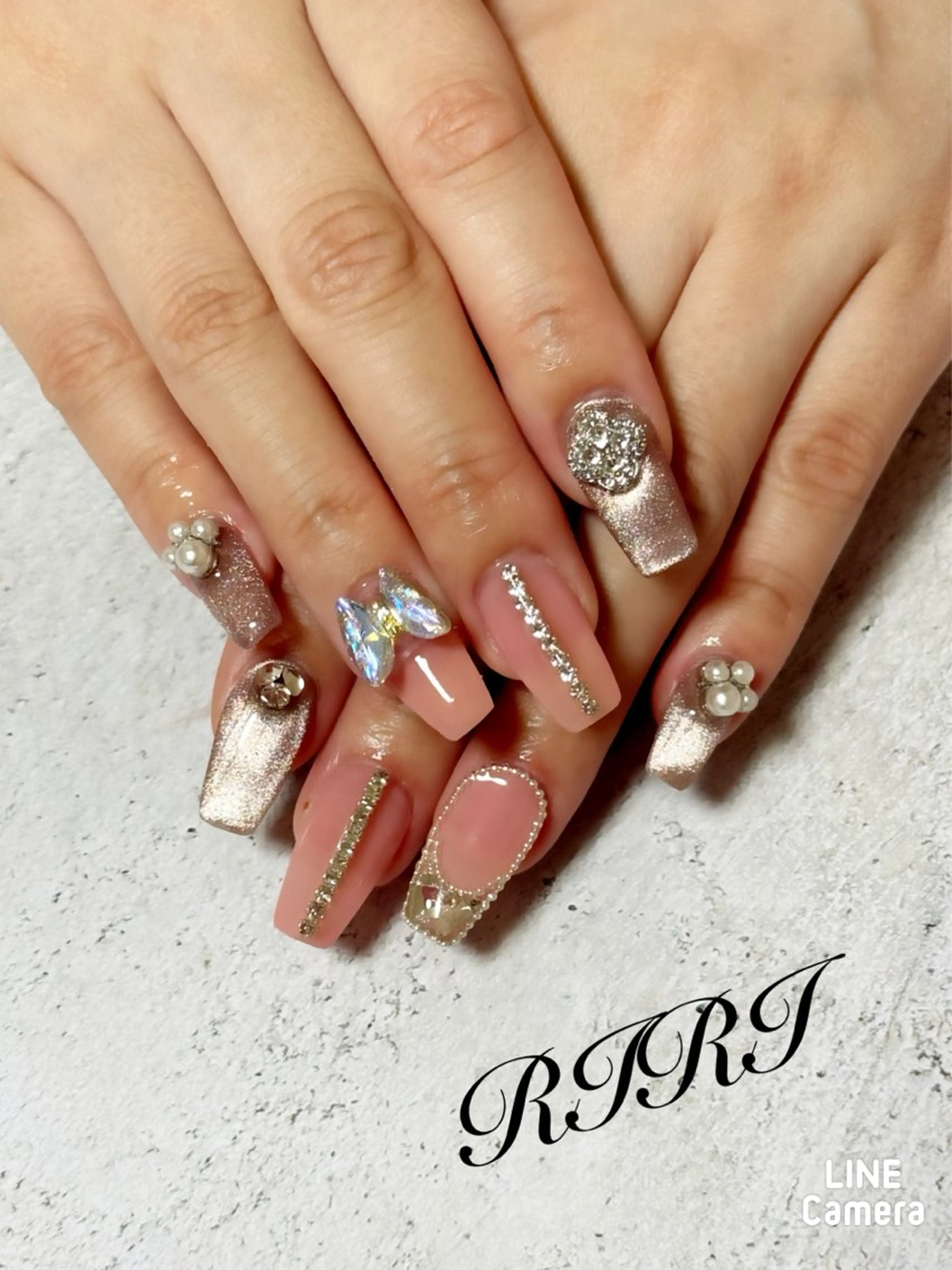 ネイル フレンチネイル ジェルネイル ガラスフレンチ キラキラネイル 韓国ネイル ハンドネイル riri オーナーのネイルデザイン