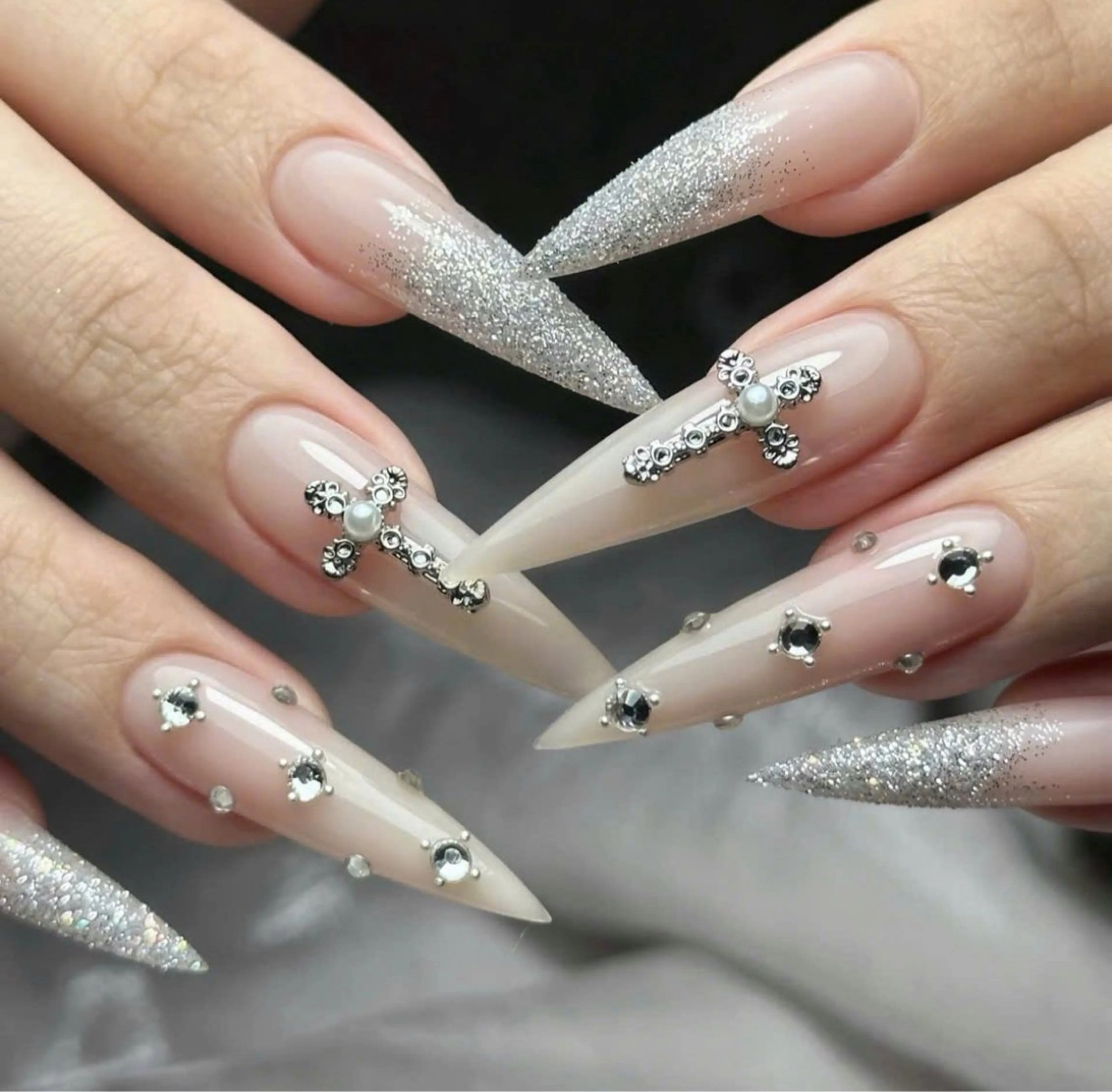 ネイル ハンドネイル Tini ANA.CHUOのネイルデザイン