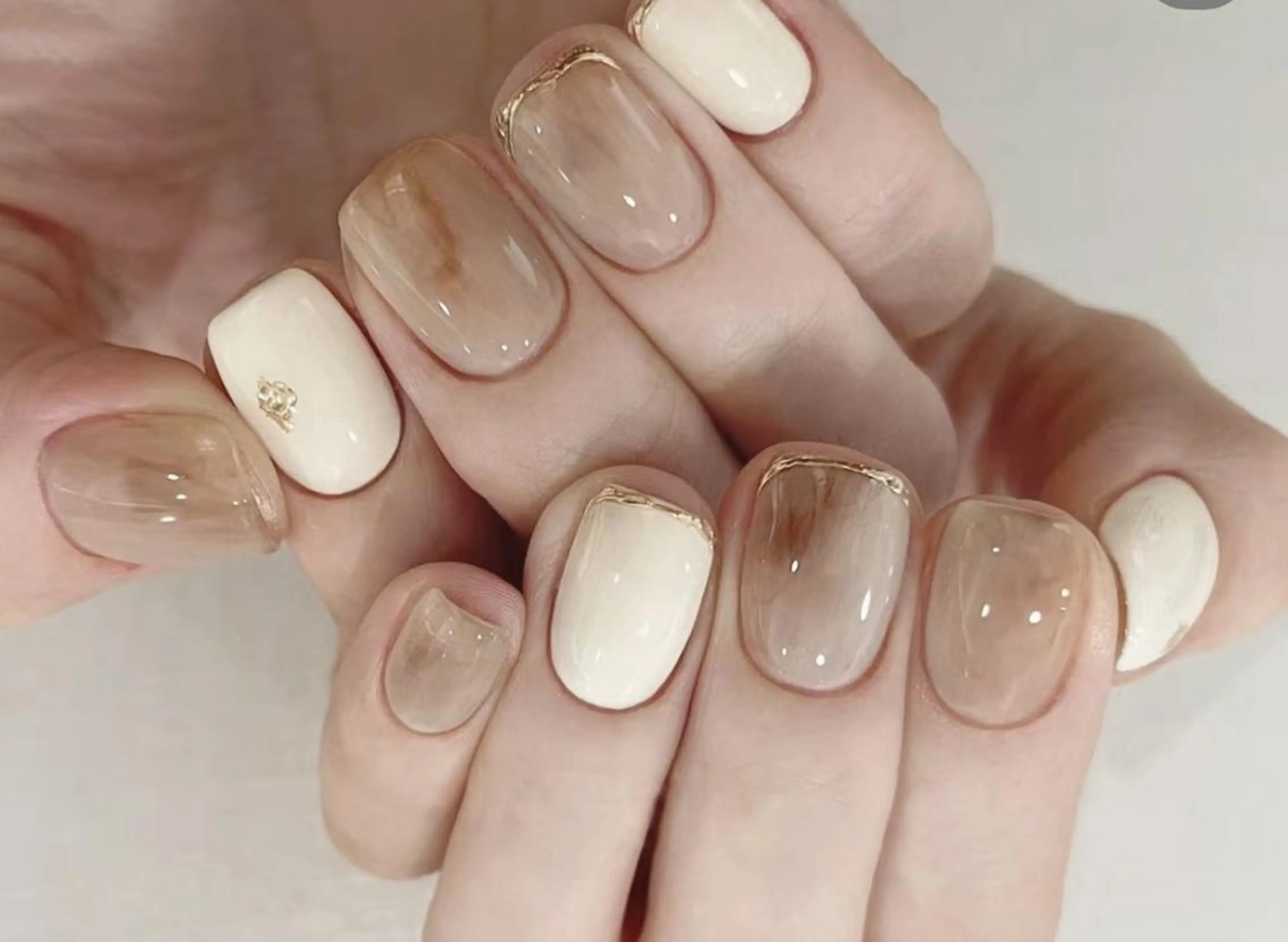 ネイル VIVIAN エイのネイルデザイン