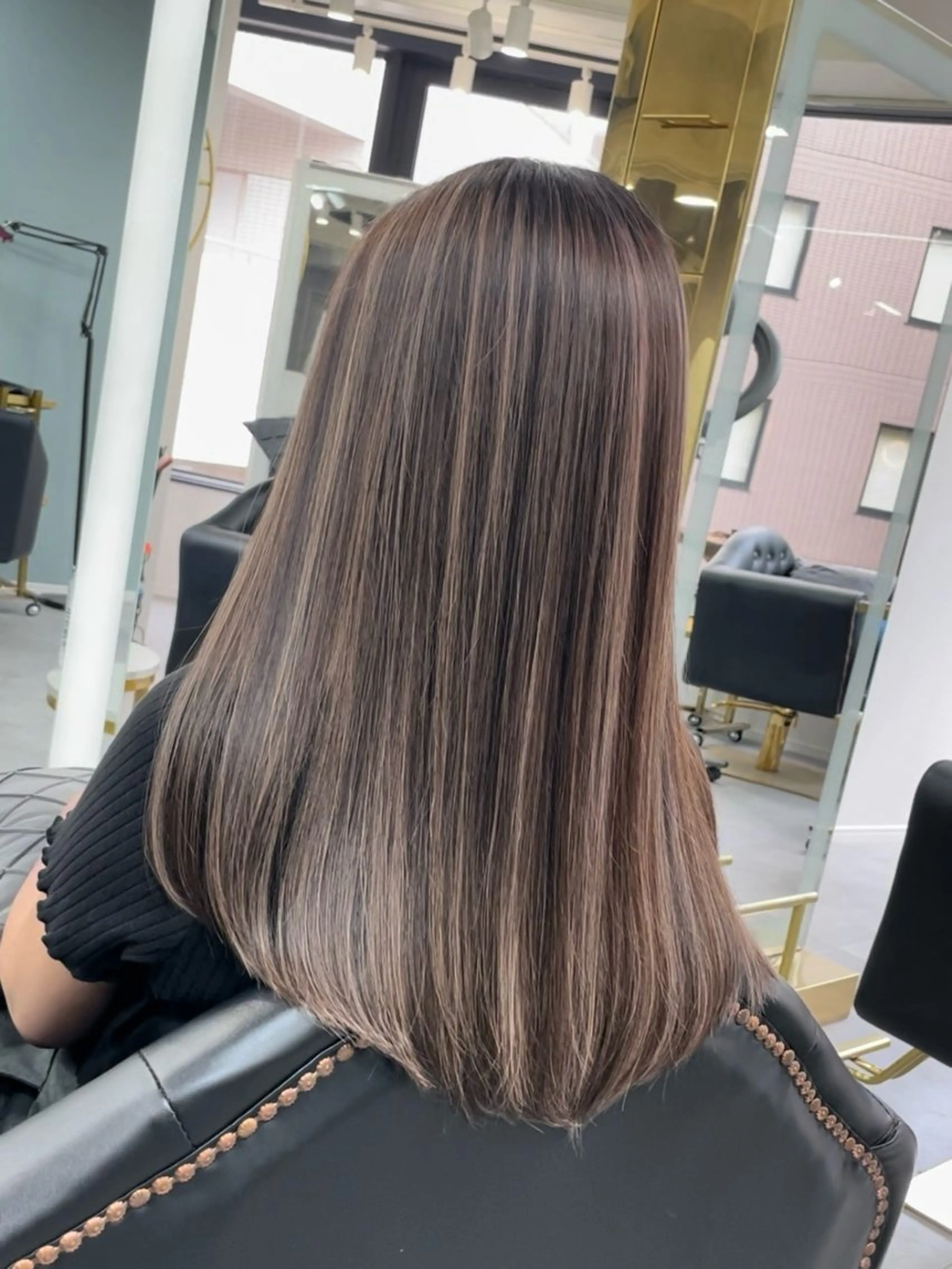 セミロング バレイヤージュ/ハイ ライト/庄司鉄平のヘアスタイル