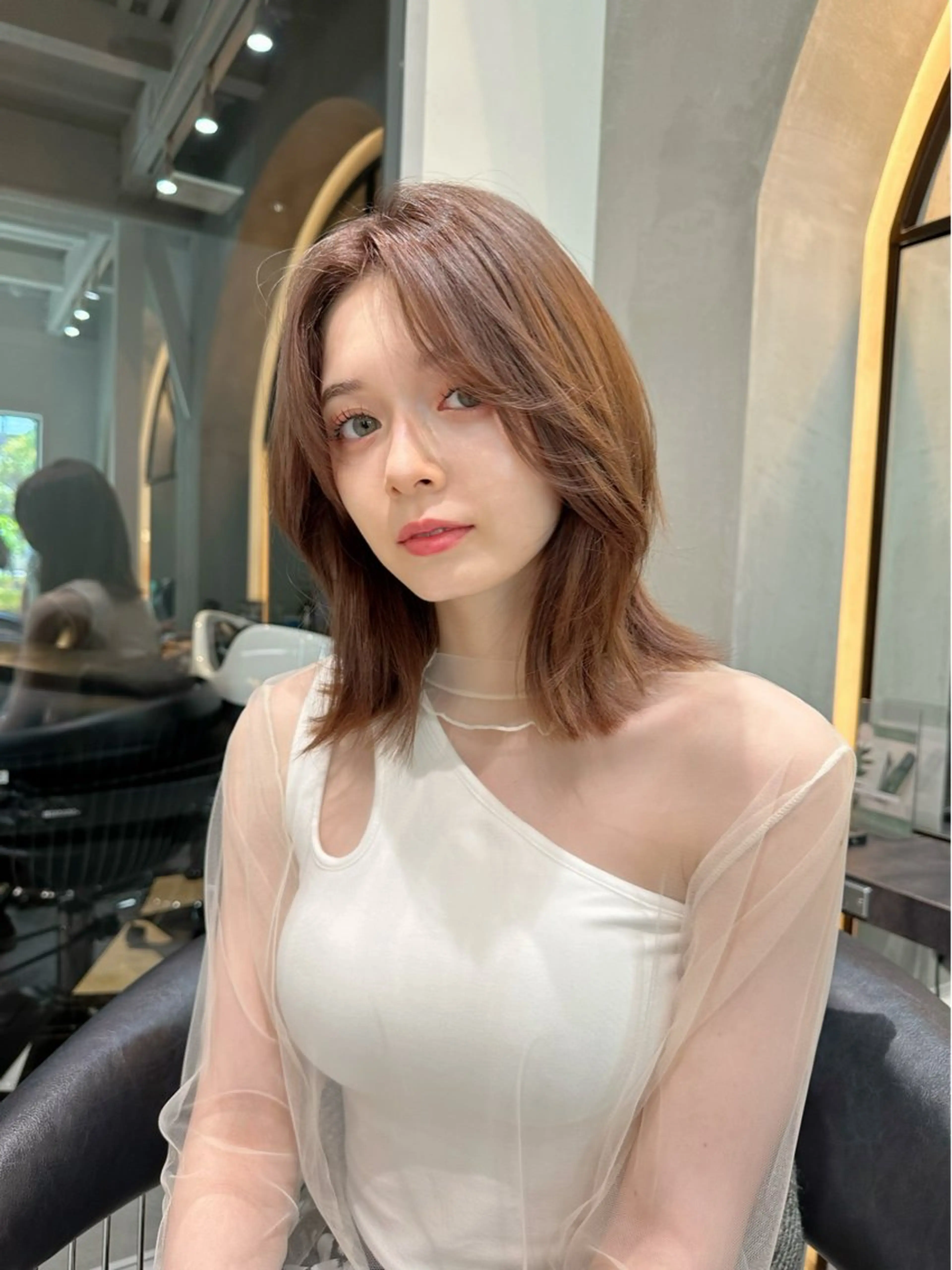 ミディアム カット ヘアカラー トリートメント 縮毛矯正 髪質改善 韓国風レイヤー 吉田のヘアスタイル