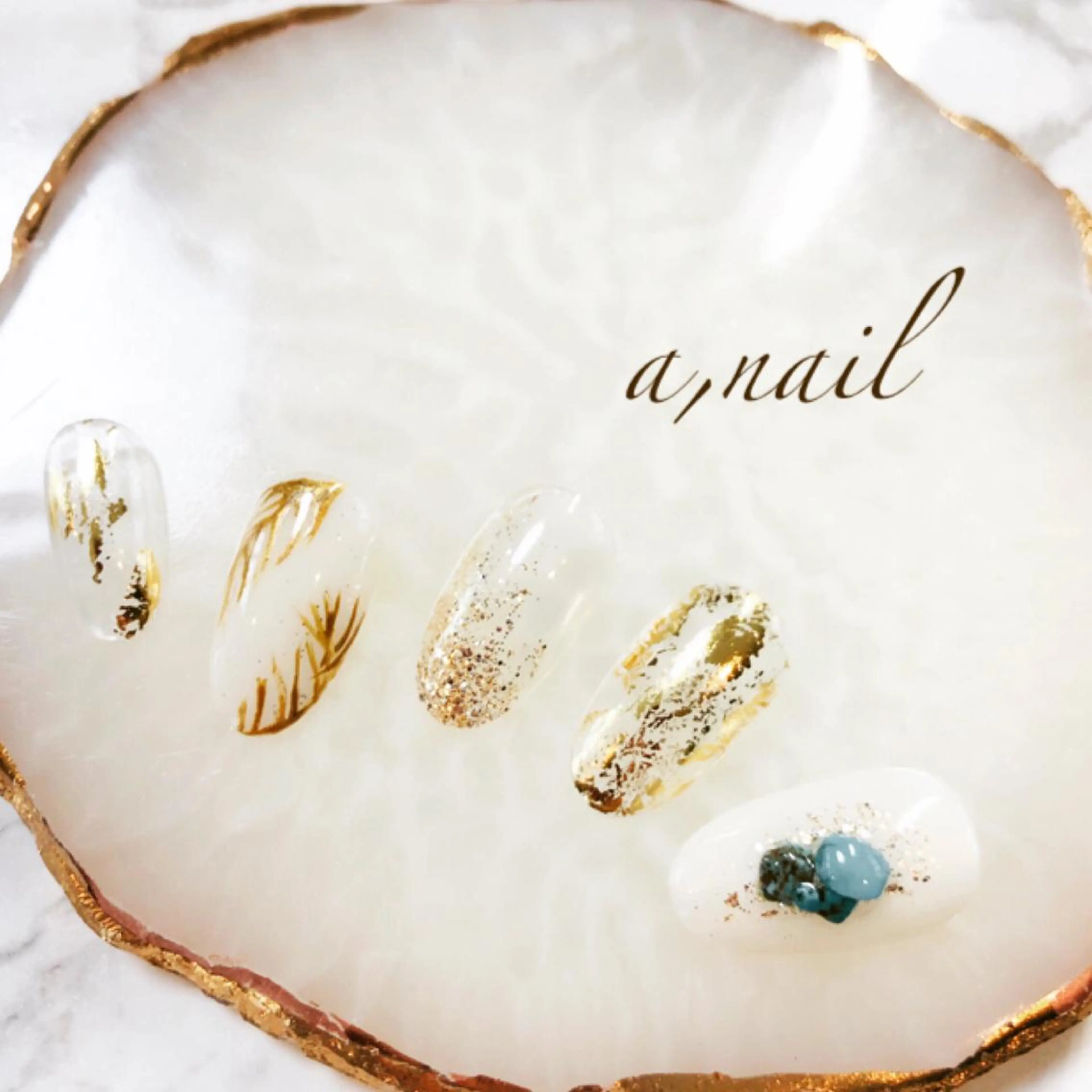 ネイル クリアネイル フットネイル ジェルネイル グラデーション ラメ(グリッター) ハンドネイル ネイルサロン エーネイルのネイルデザイン