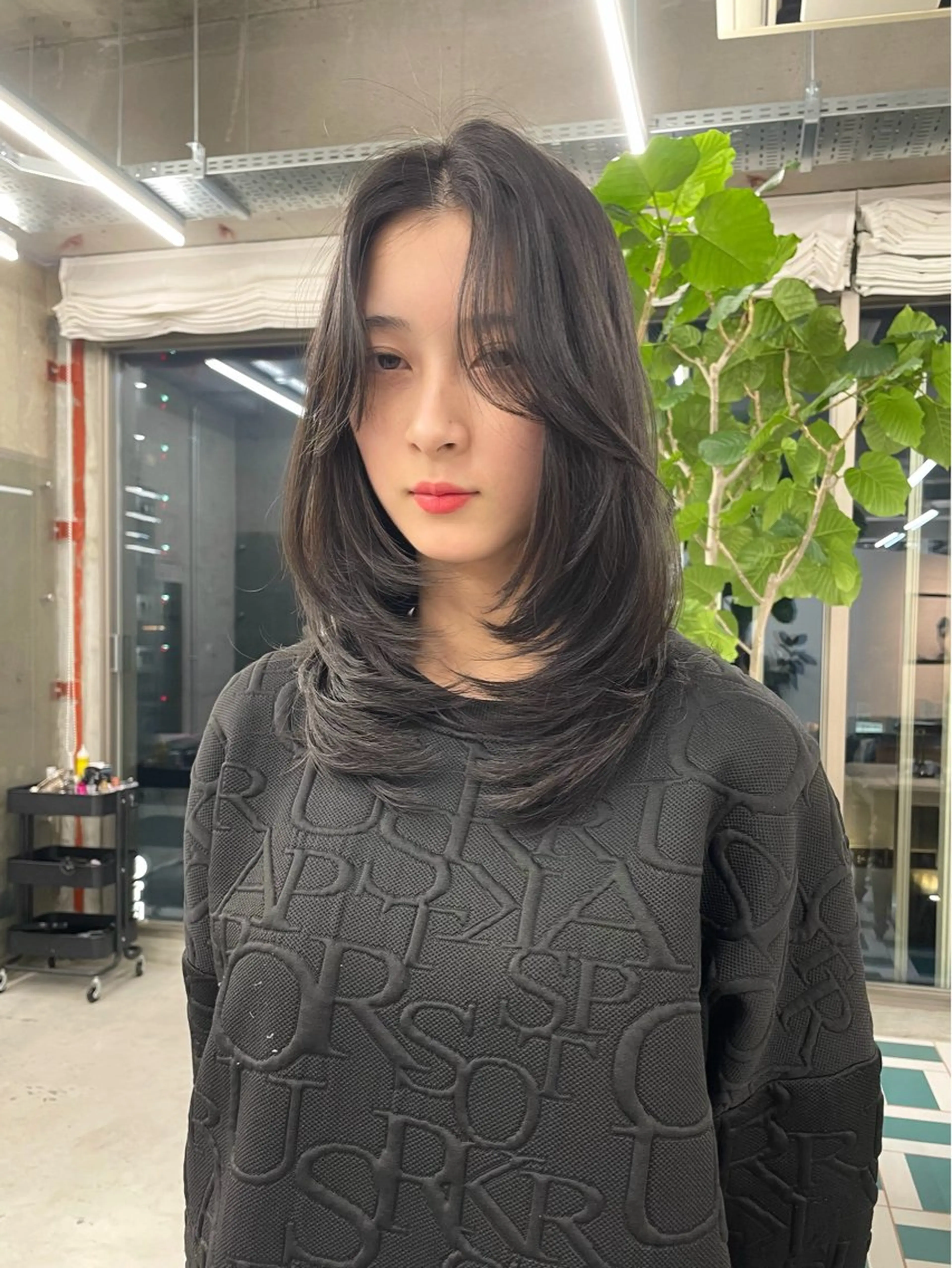 セミロング カラー RIN/レイヤー/ ボブ/オリーブカラーのヘアスタイル