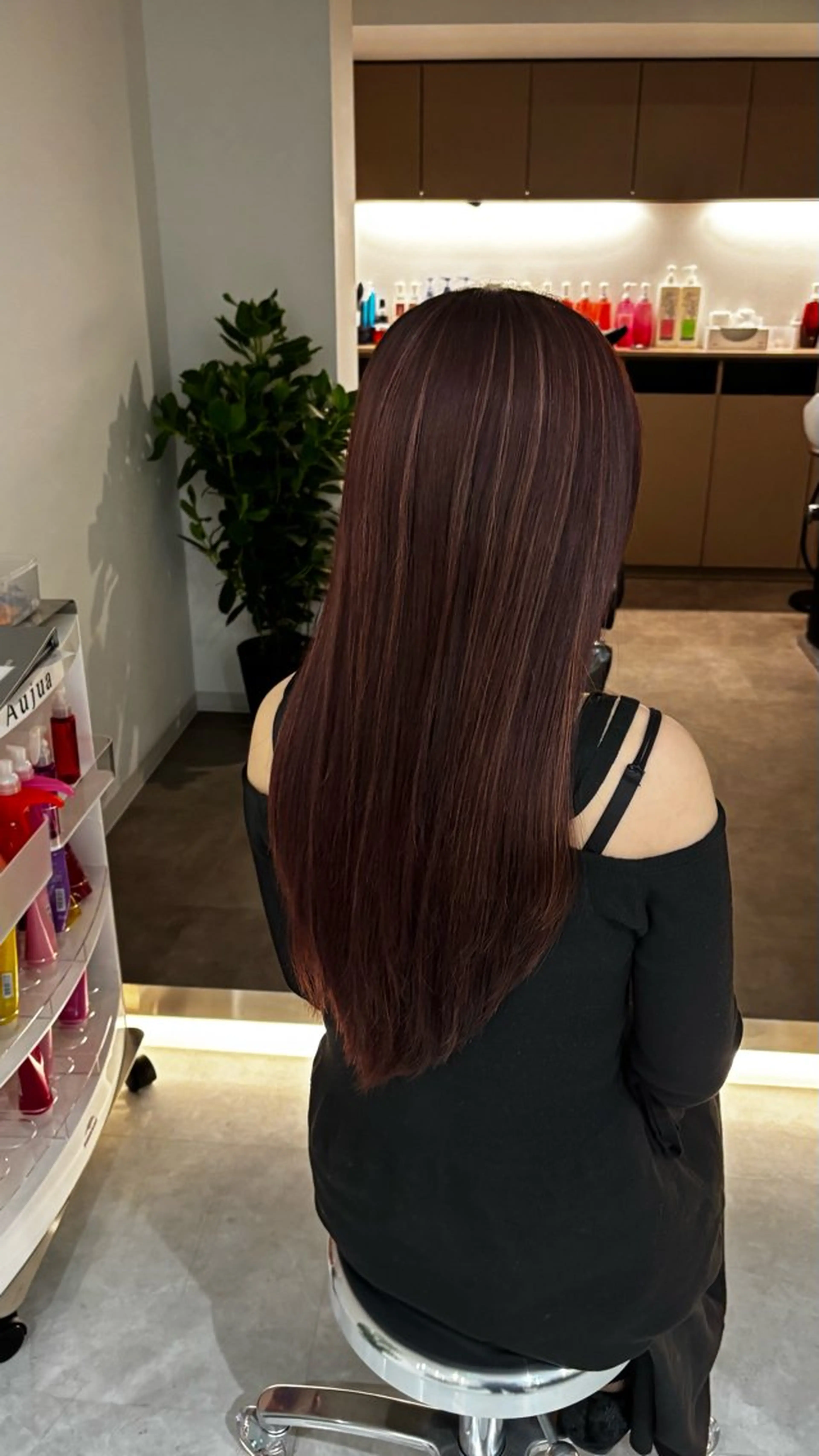 ロング カラー ハイライトカラー ピンクカラー ハイライト GRAFICA チサのヘアスタイル