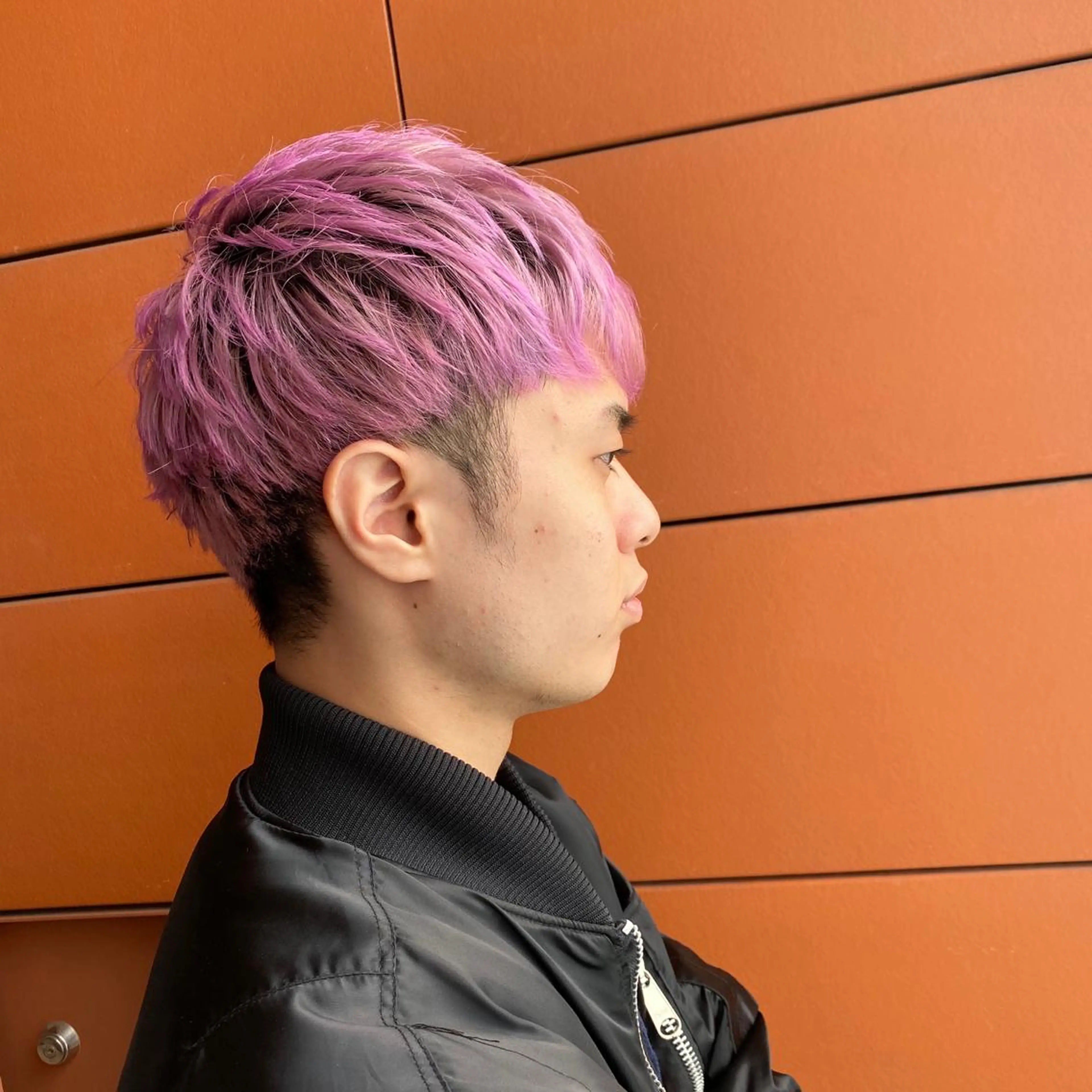 ショート カラー 井手 孔介のヘアスタイル